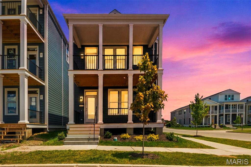 4220 Marais Temps Clair Drive: A Buyer’s Look at New Town Living