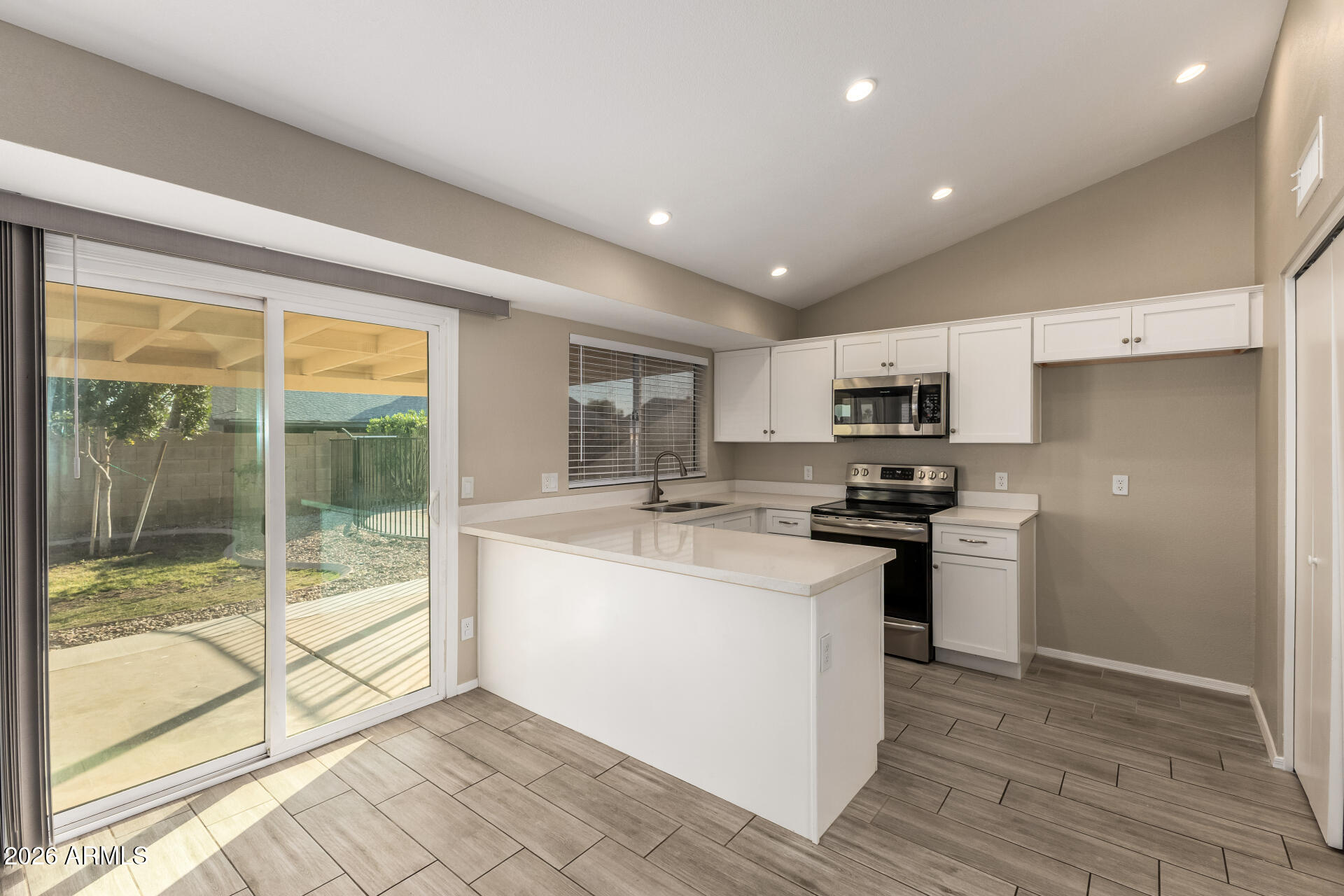 BRISTOL MANOR 2 - Residential