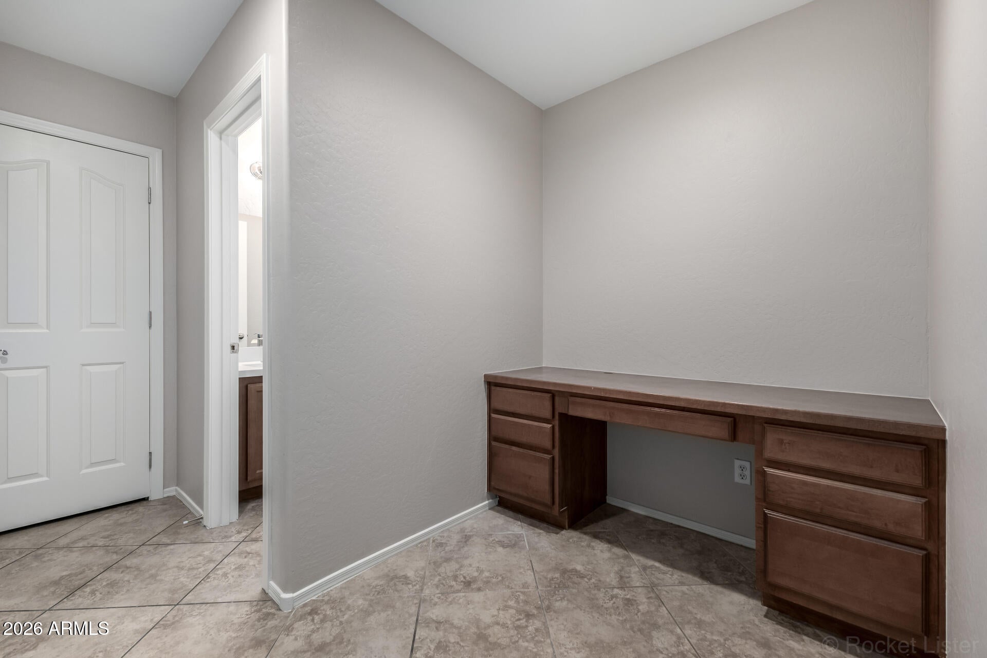 MAGMA RANCH I UNIT 4 - Residential