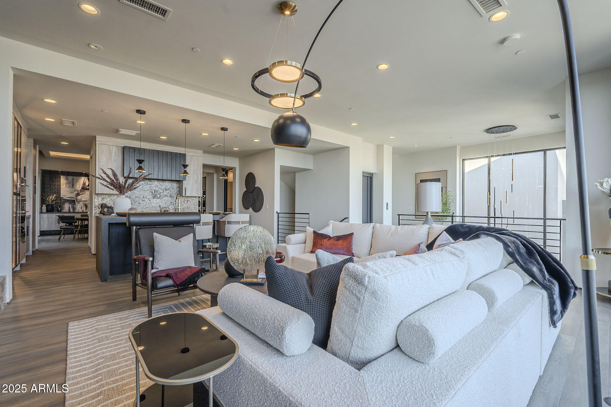 PHOENICIAN - Residential