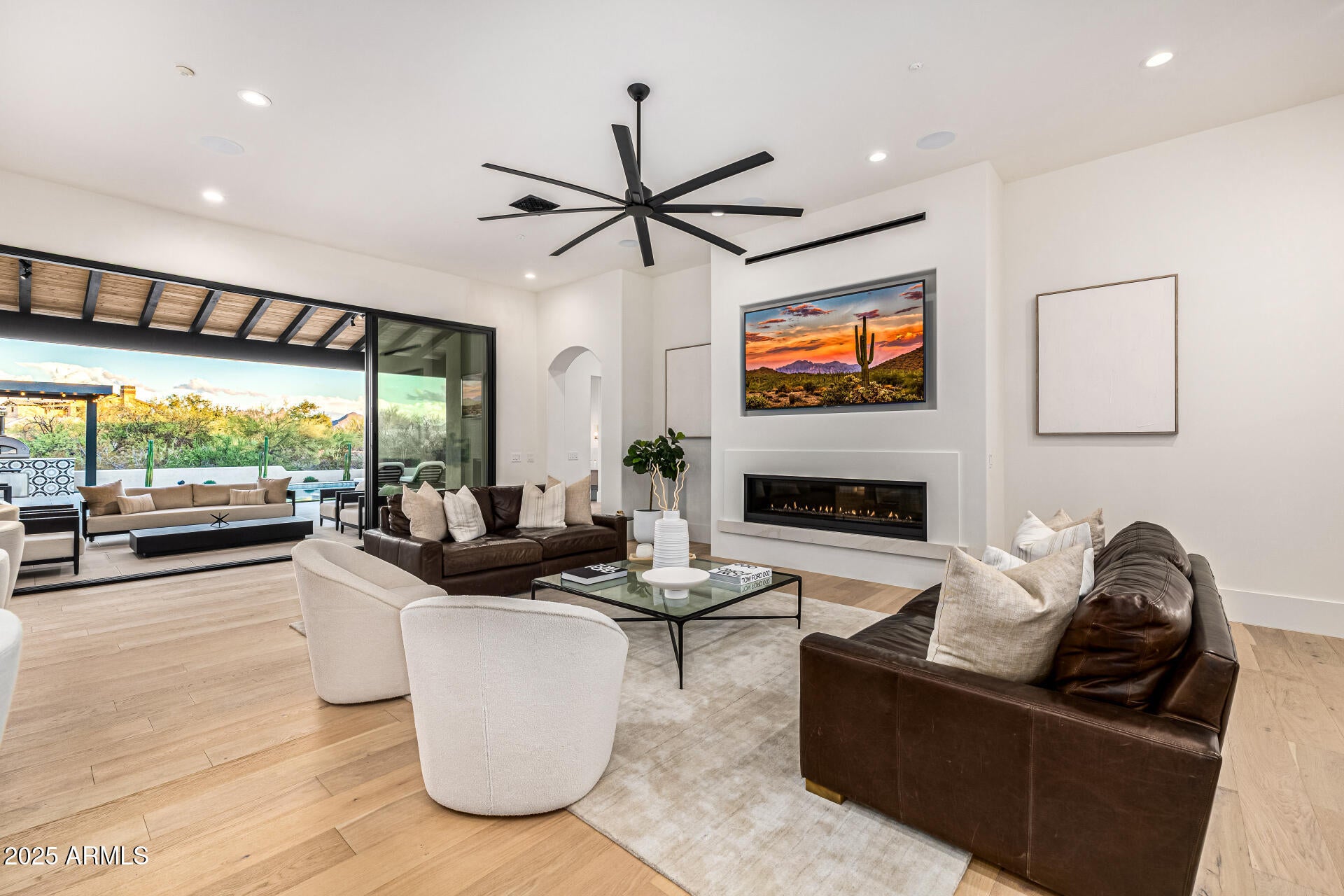 LONE MOUNTAIN ESTATES - Residential