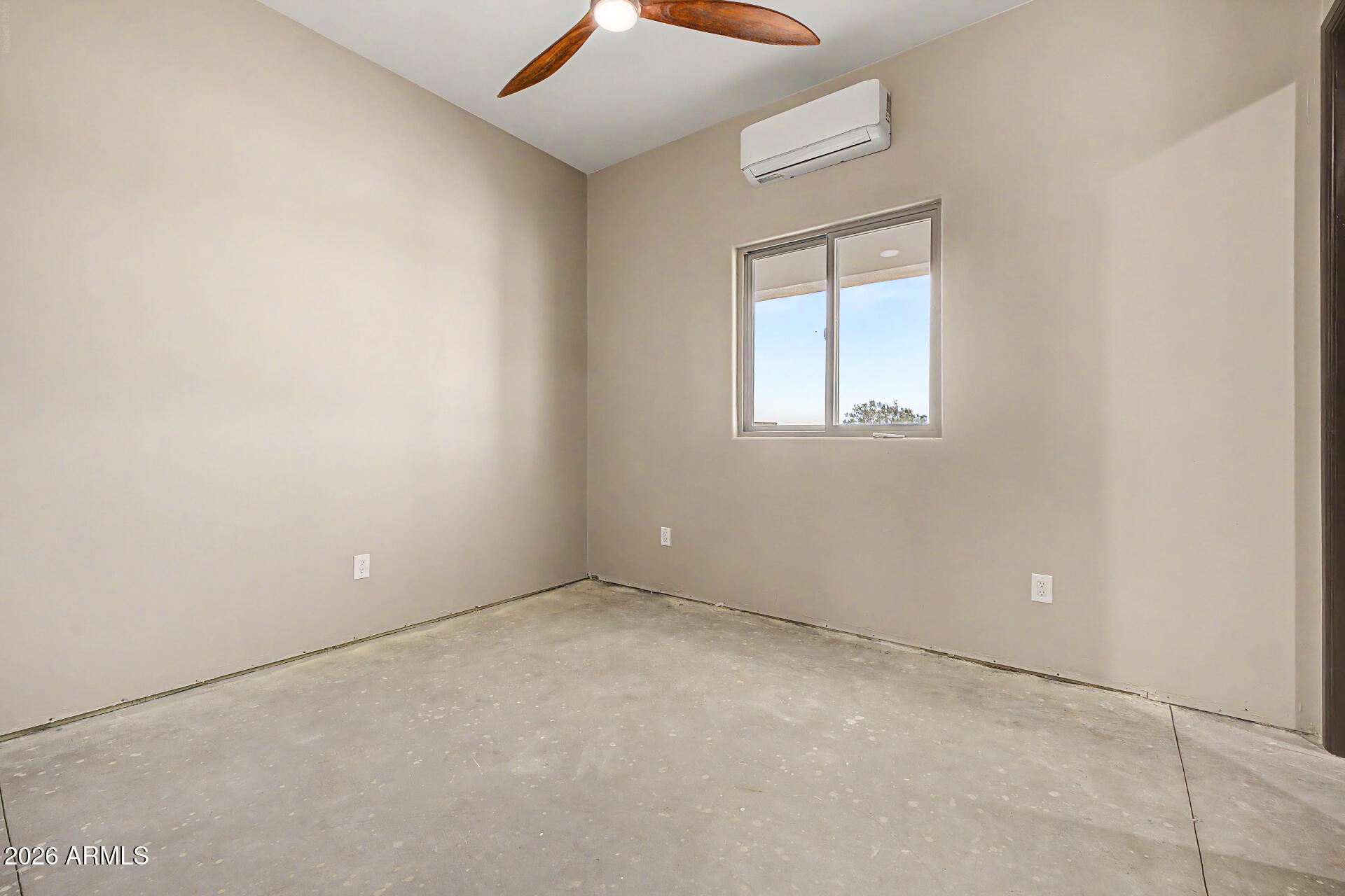 COMM @ C COR OF SEC 13-5S-6E TH S-659.48 TH E-399. - Residential