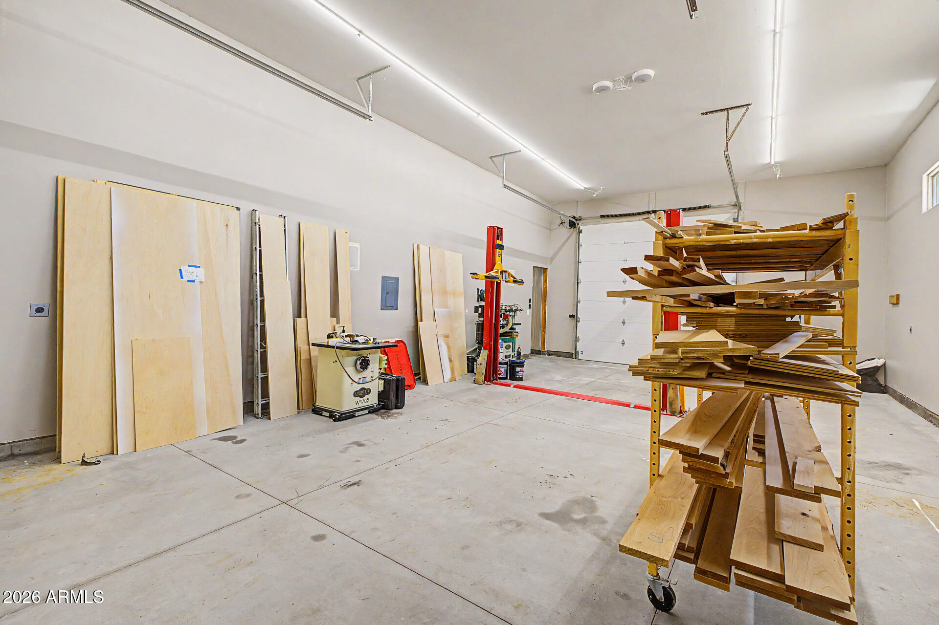 COMM @ C COR OF SEC 13-5S-6E TH S-659.48 TH E-399. - Residential