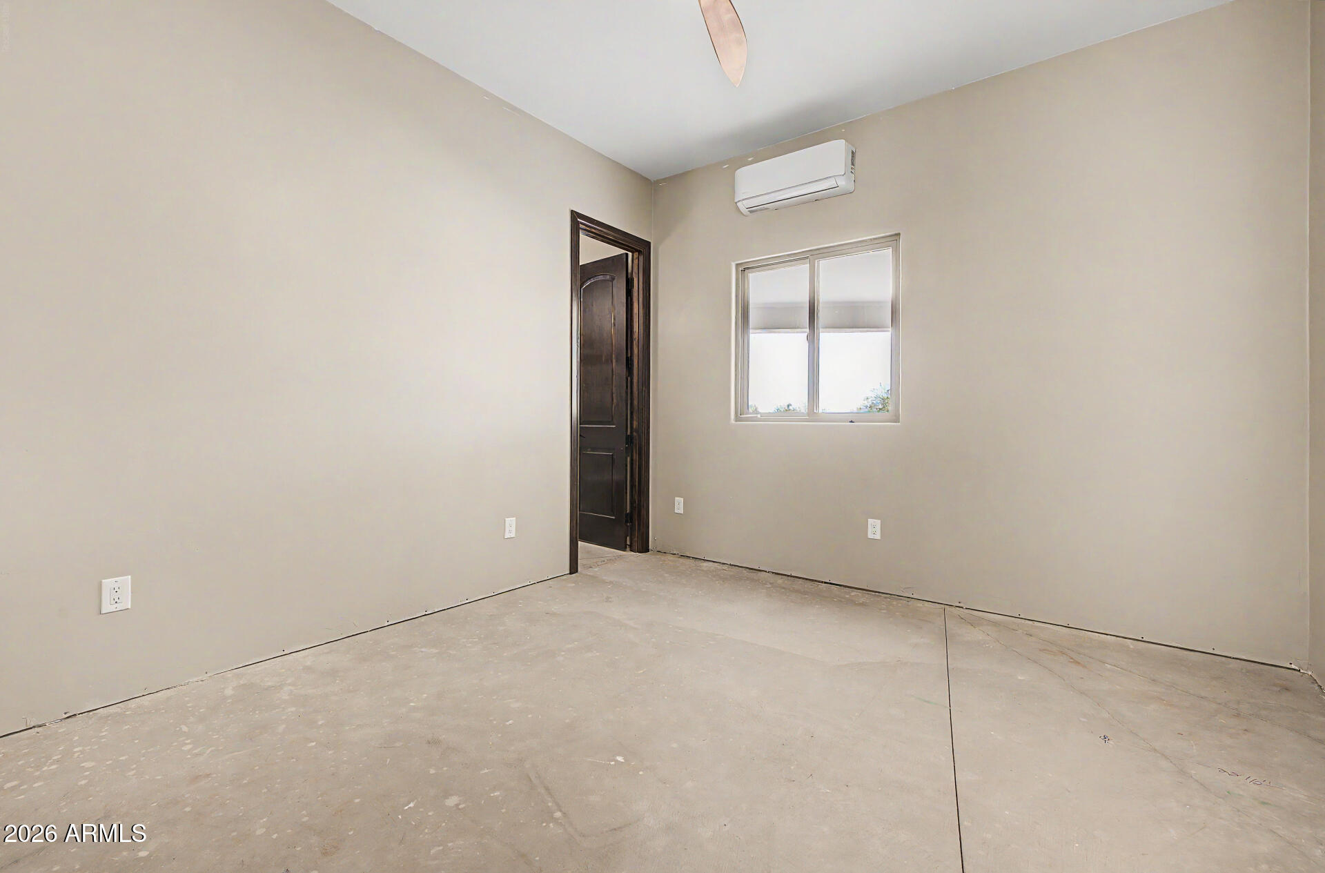 COMM @ C COR OF SEC 13-5S-6E TH S-659.48 TH E-399. - Residential