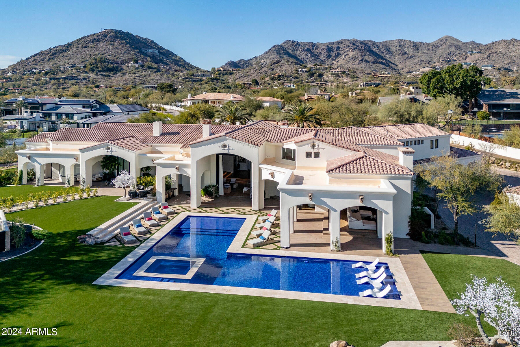 Las Estancias - Residential