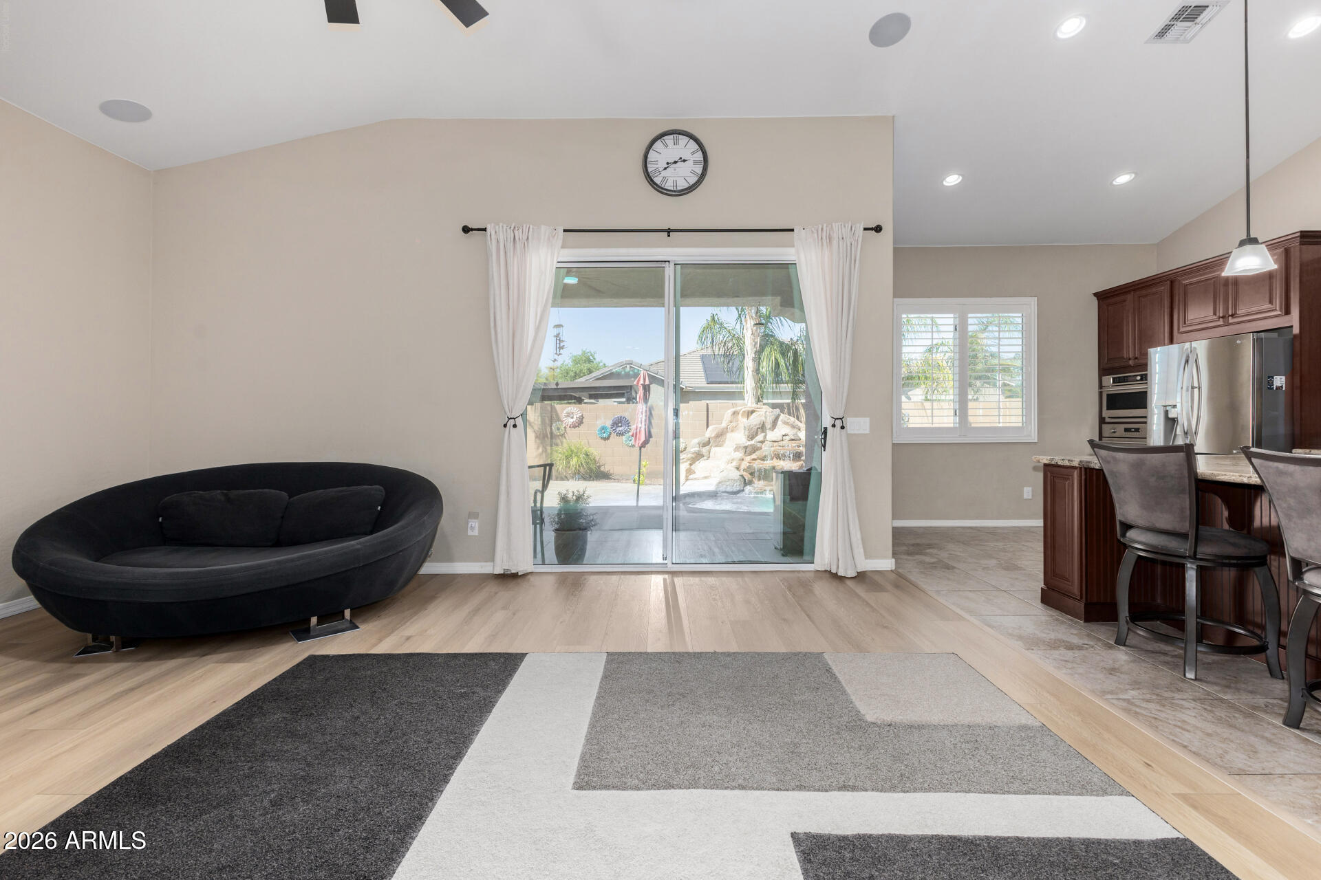 LA SENTIERO - Residential