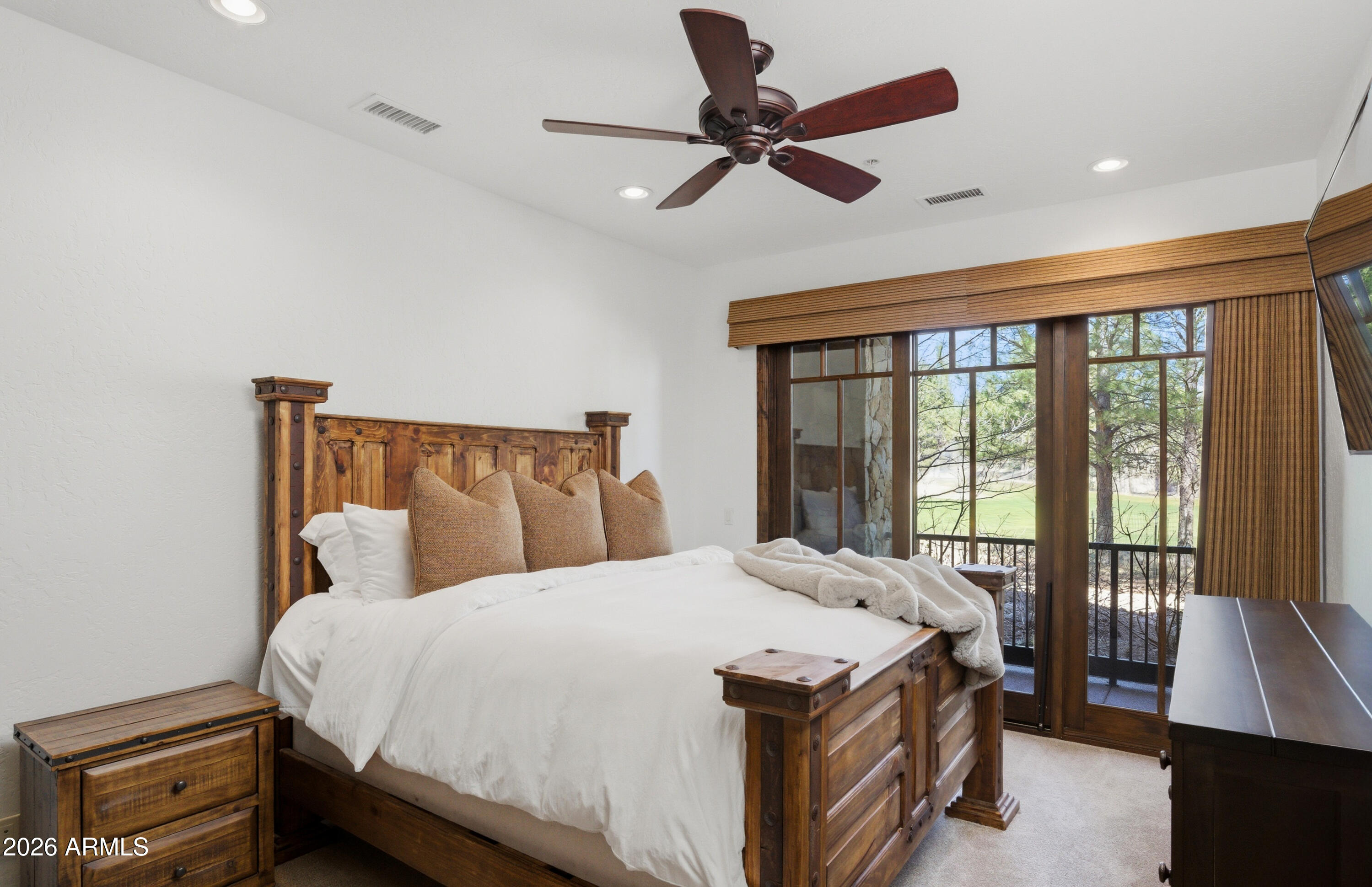 MOUNTAIN VILLAS AT PINE CANYON - Residential