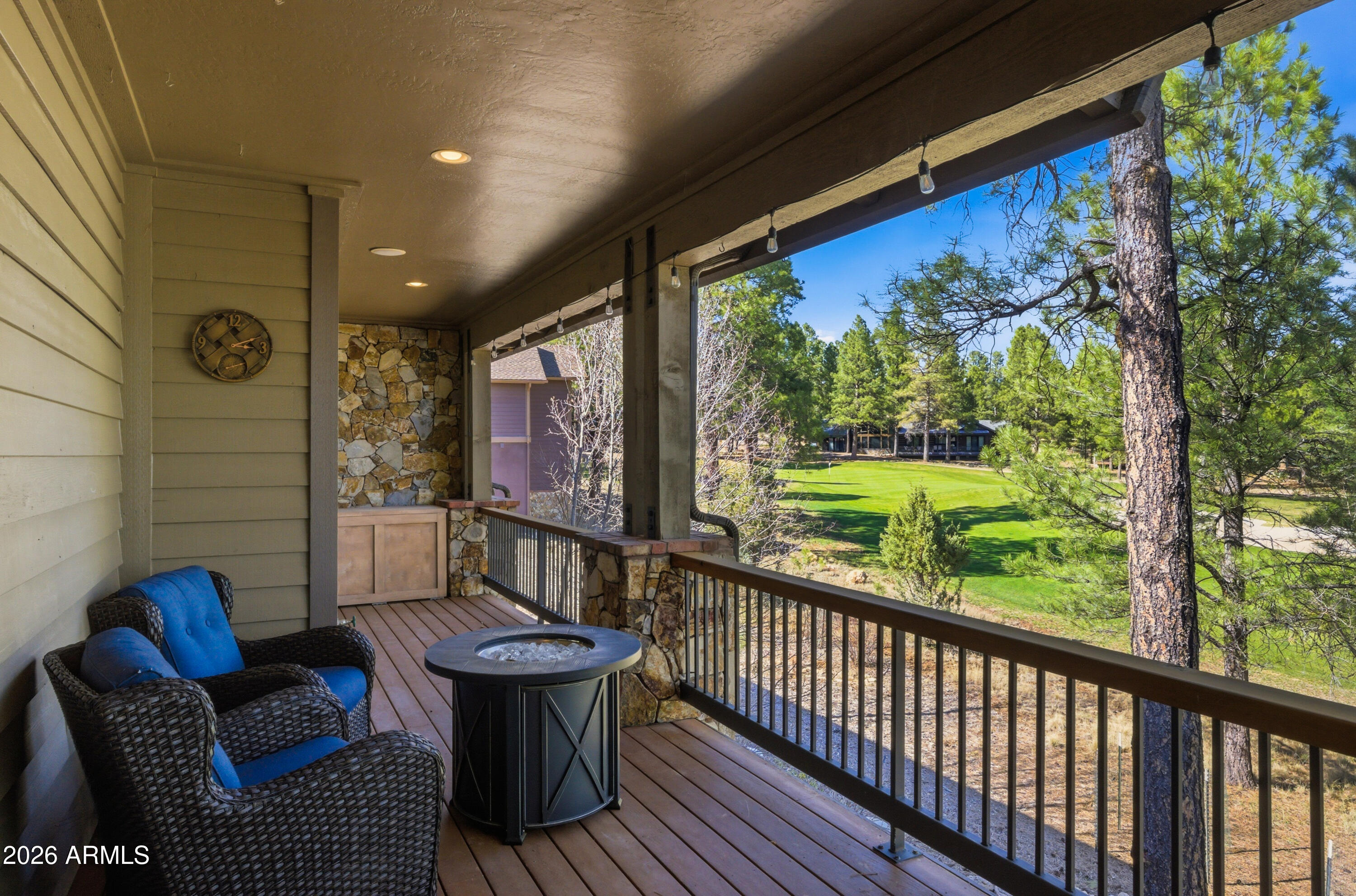 MOUNTAIN VILLAS AT PINE CANYON - Residential