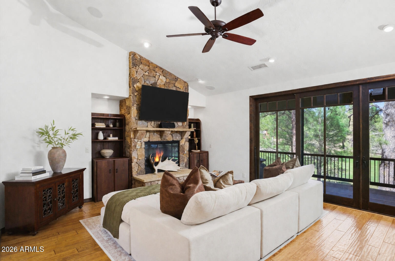 MOUNTAIN VILLAS AT PINE CANYON - Residential