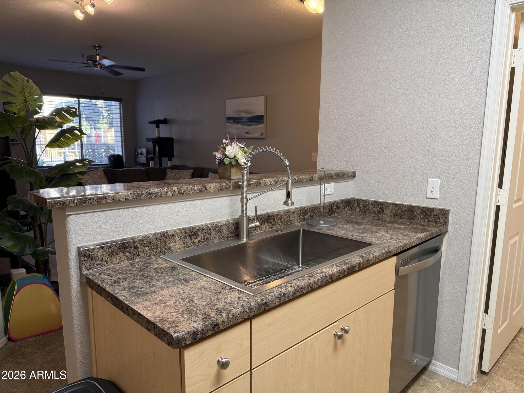 UNION HILLS CONDOMINIUM - Residential