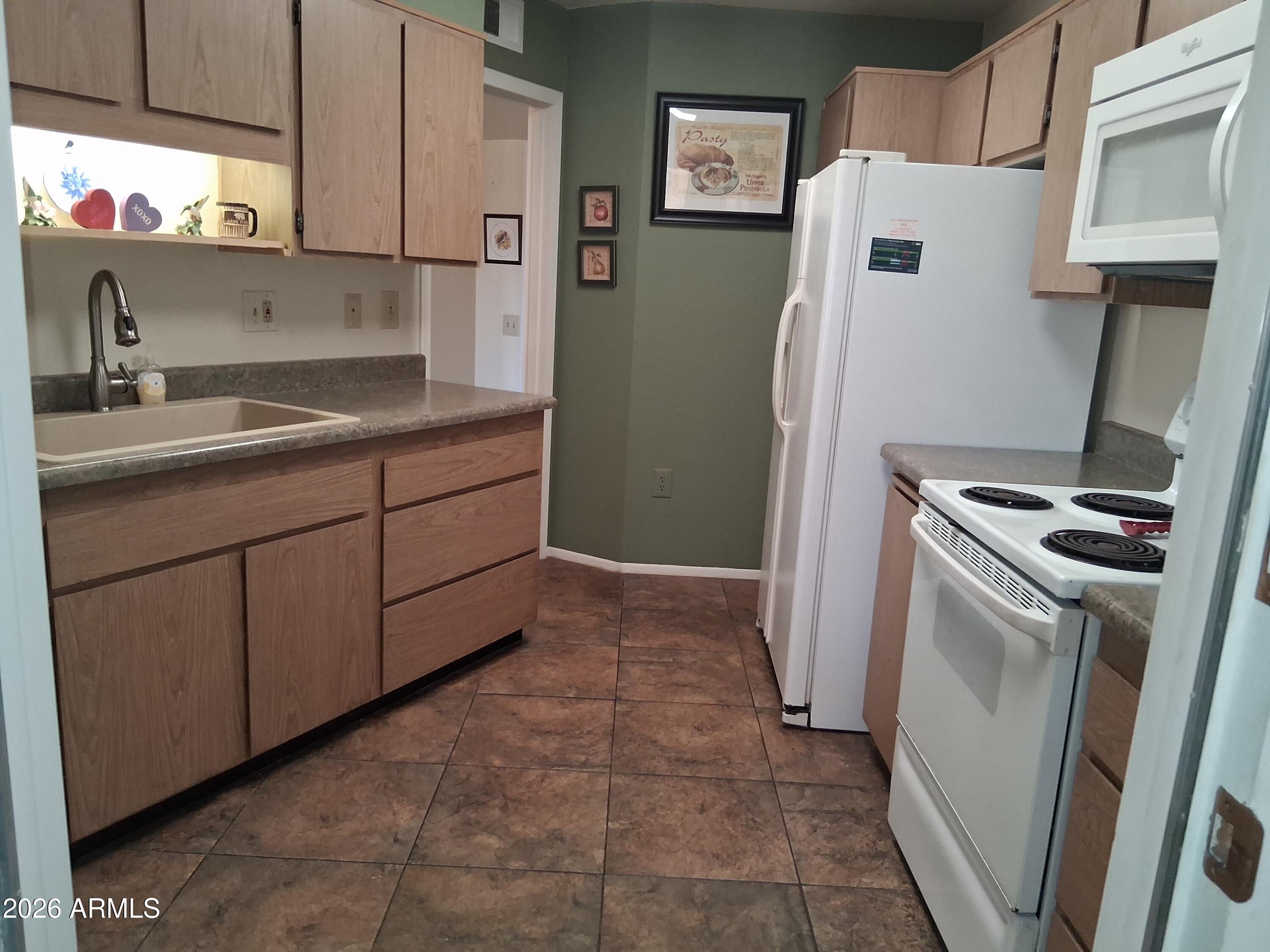 SUN CITY UNIT 17J - Residential