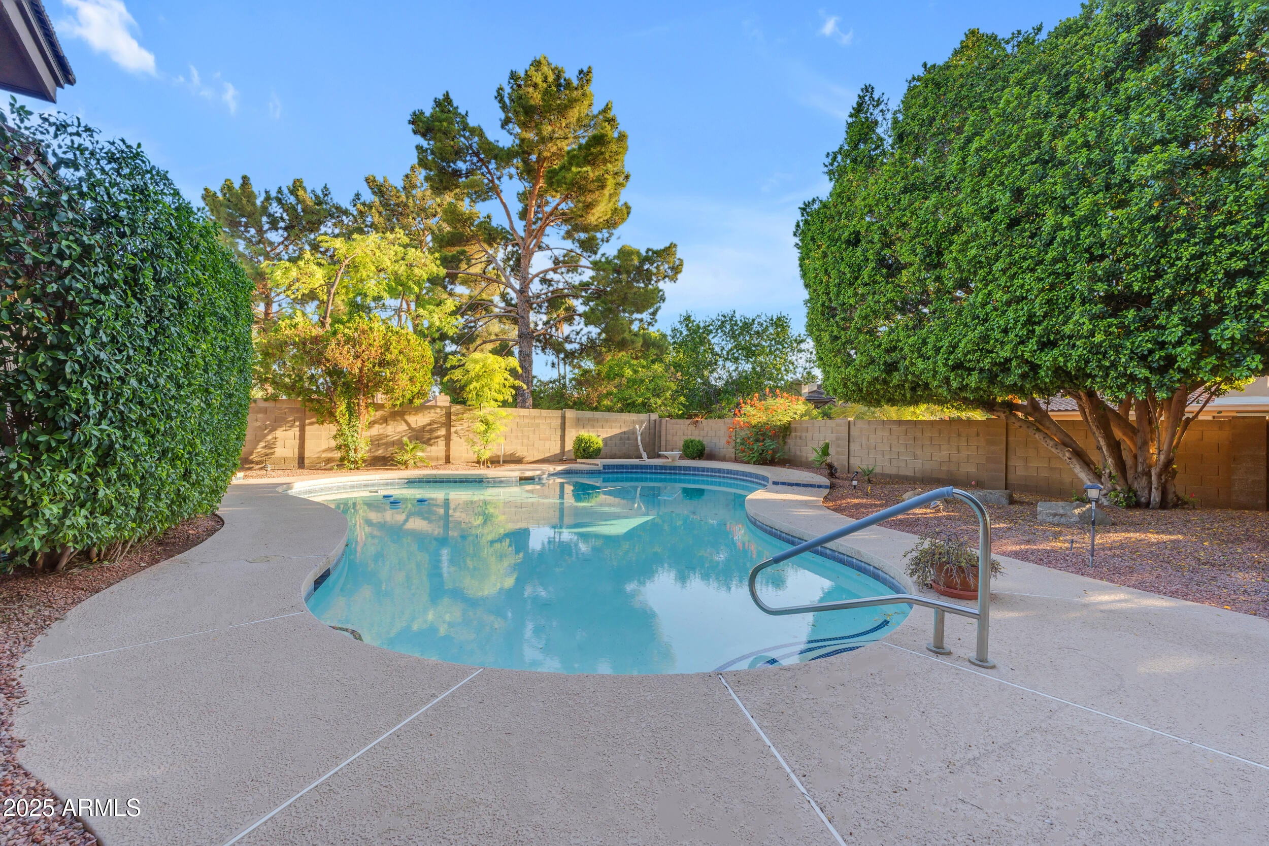 WARNER ESTATES - Residential