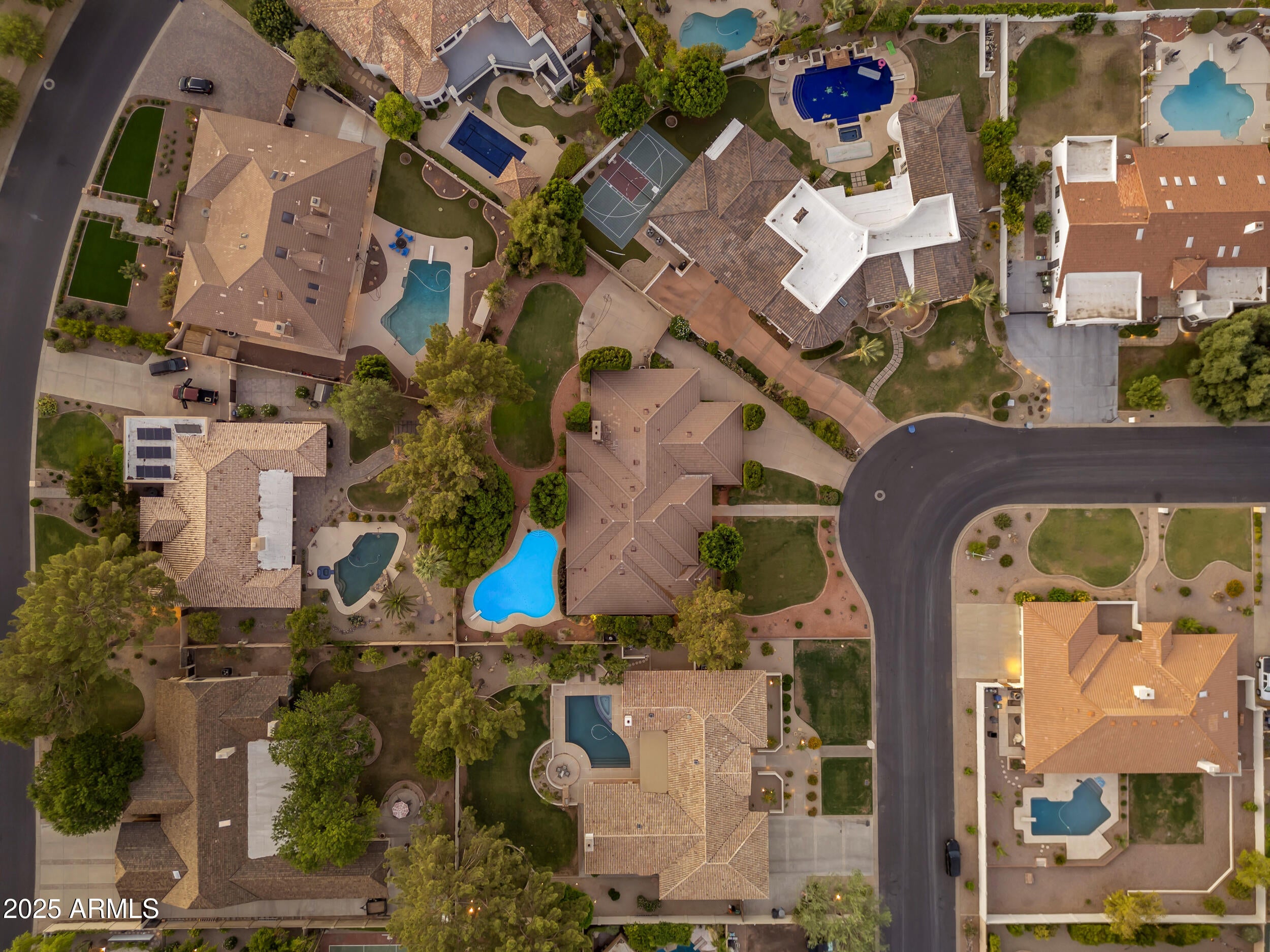 WARNER ESTATES - Residential
