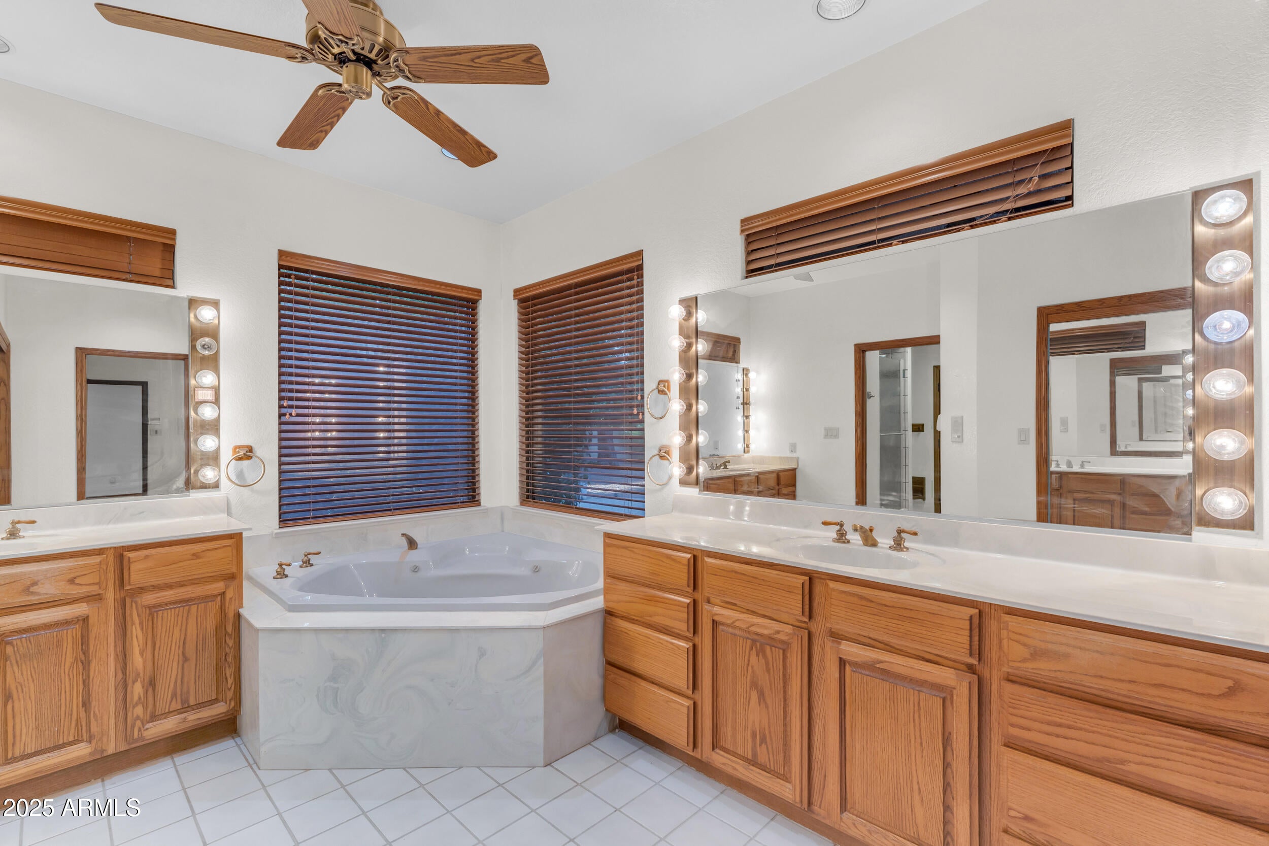 WARNER ESTATES - Residential
