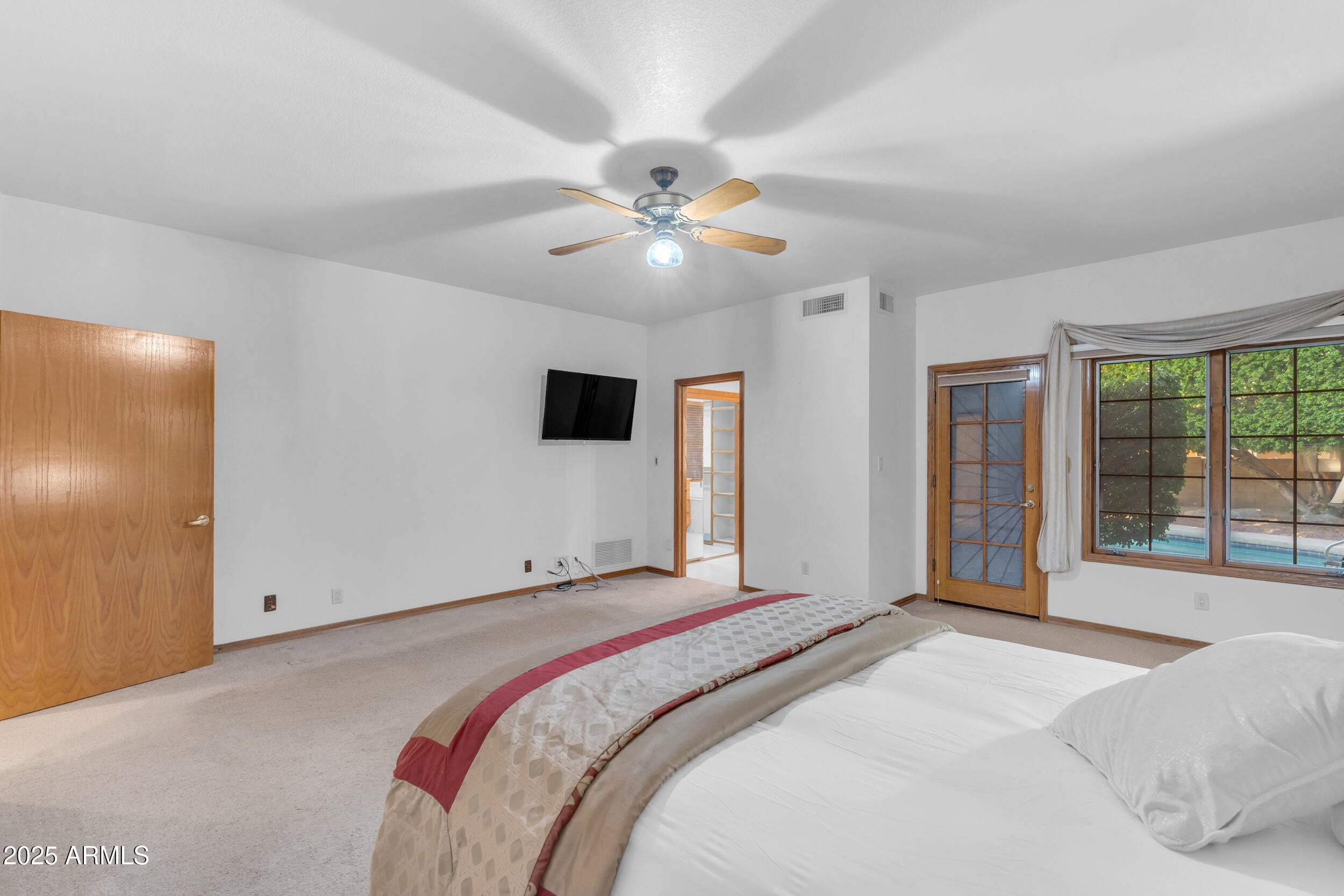 WARNER ESTATES - Residential