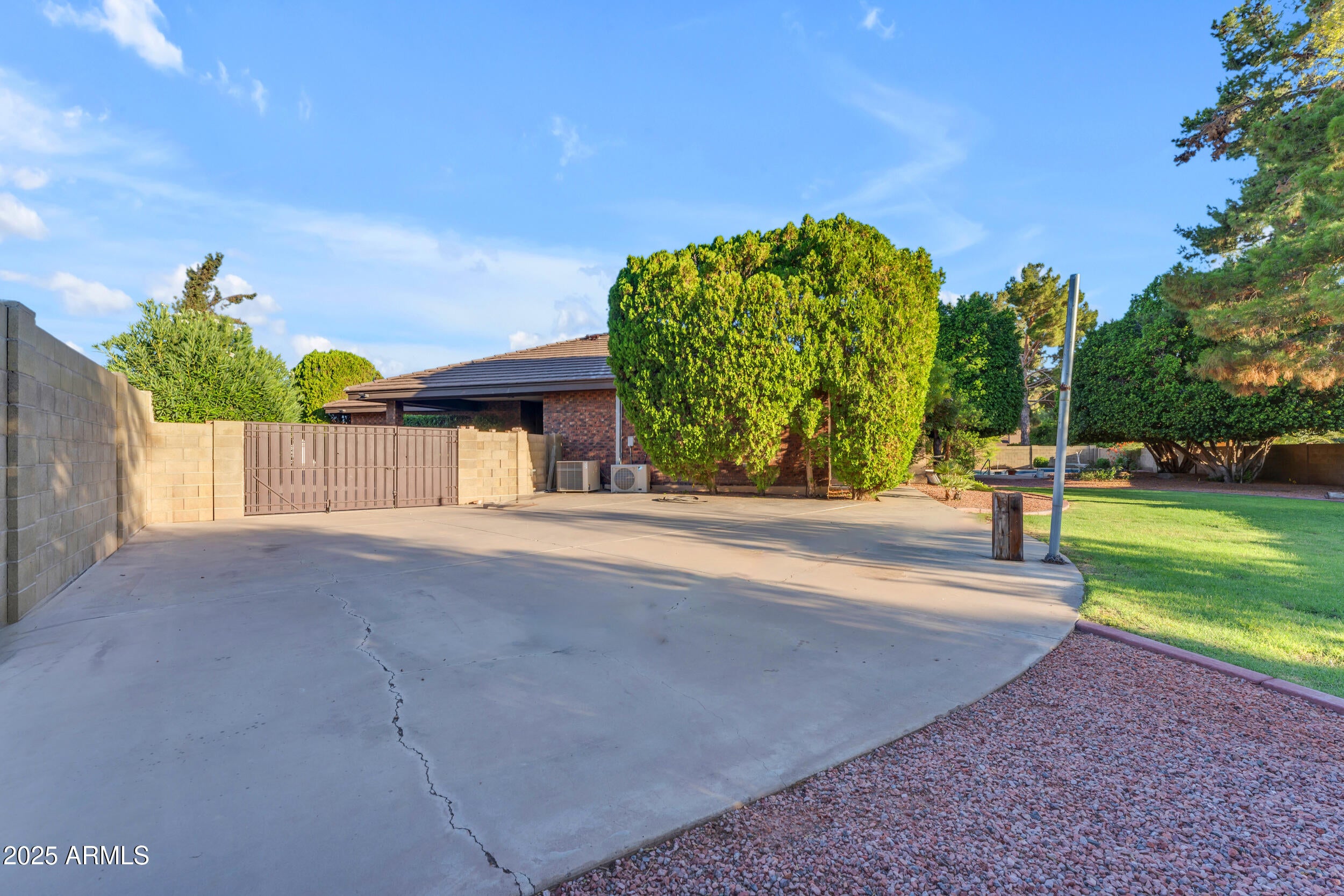 WARNER ESTATES - Residential