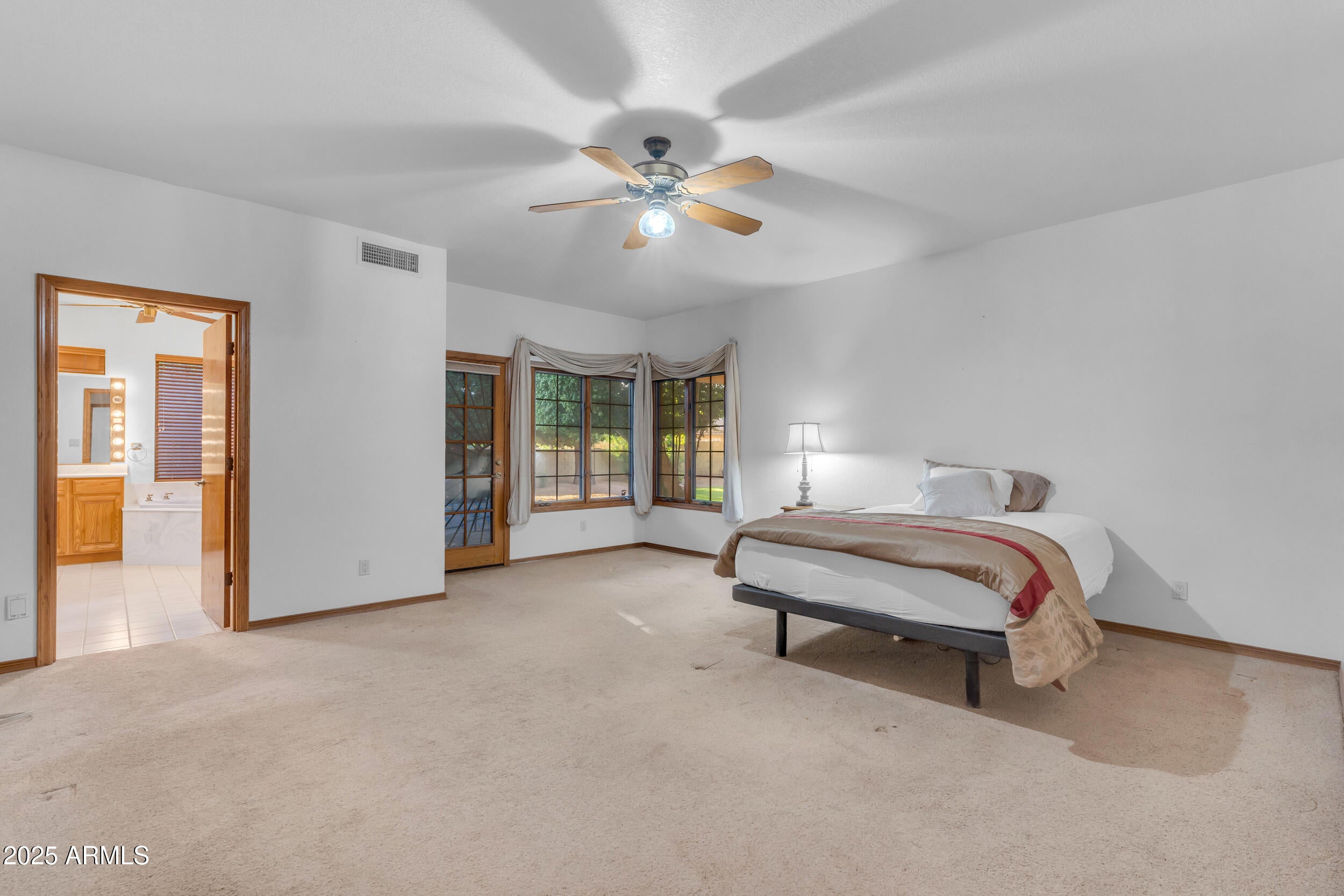 WARNER ESTATES - Residential