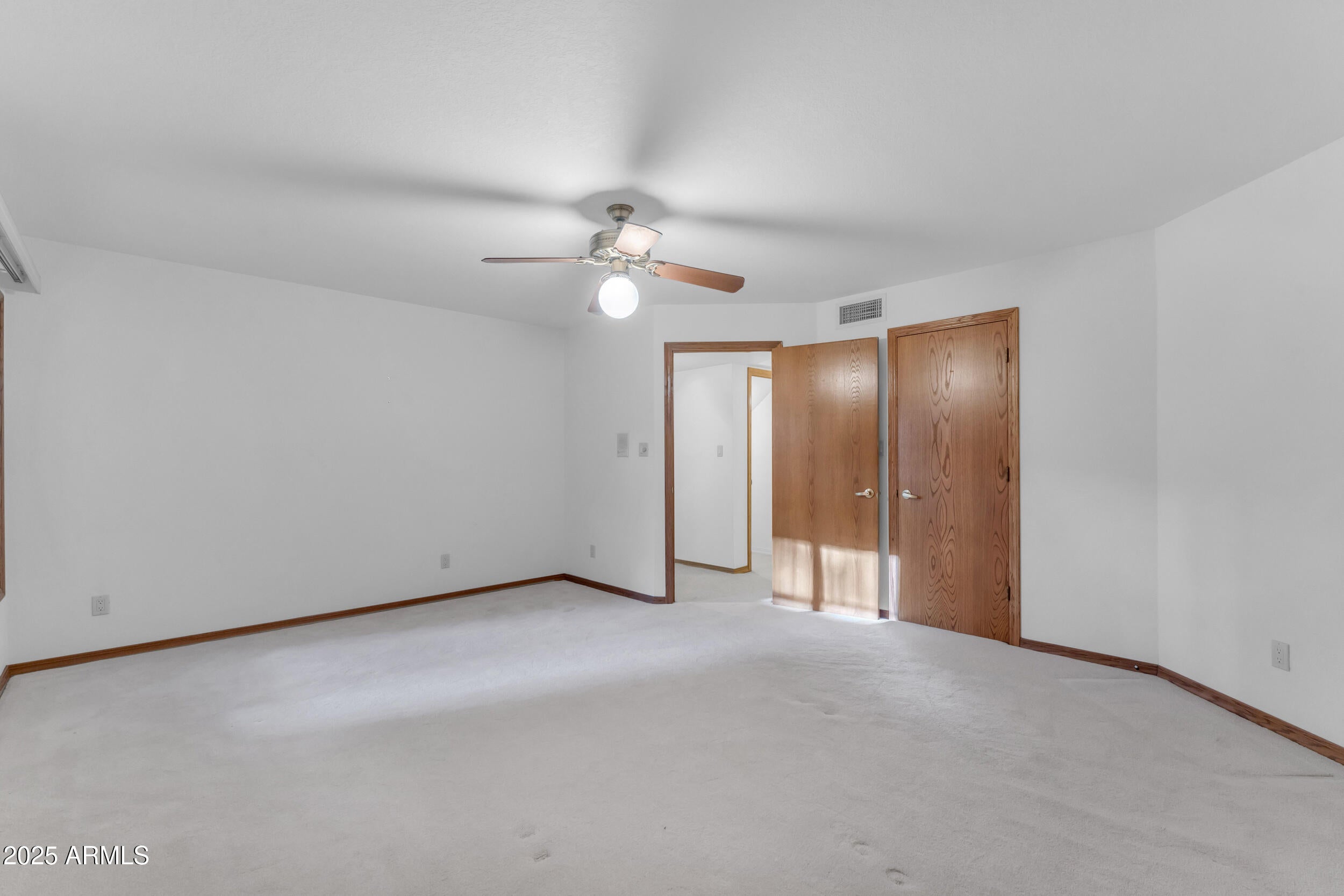 WARNER ESTATES - Residential