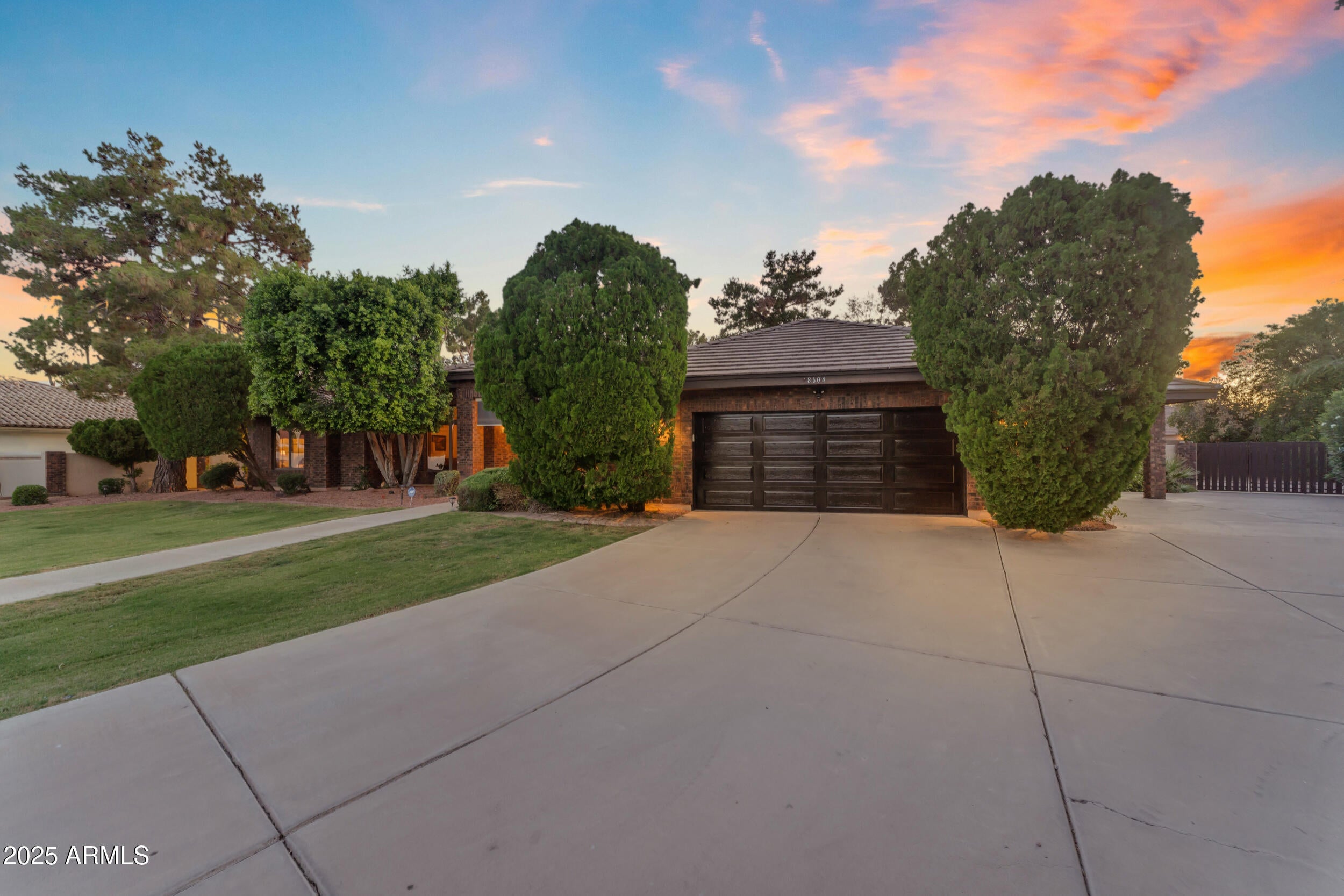 WARNER ESTATES - Residential