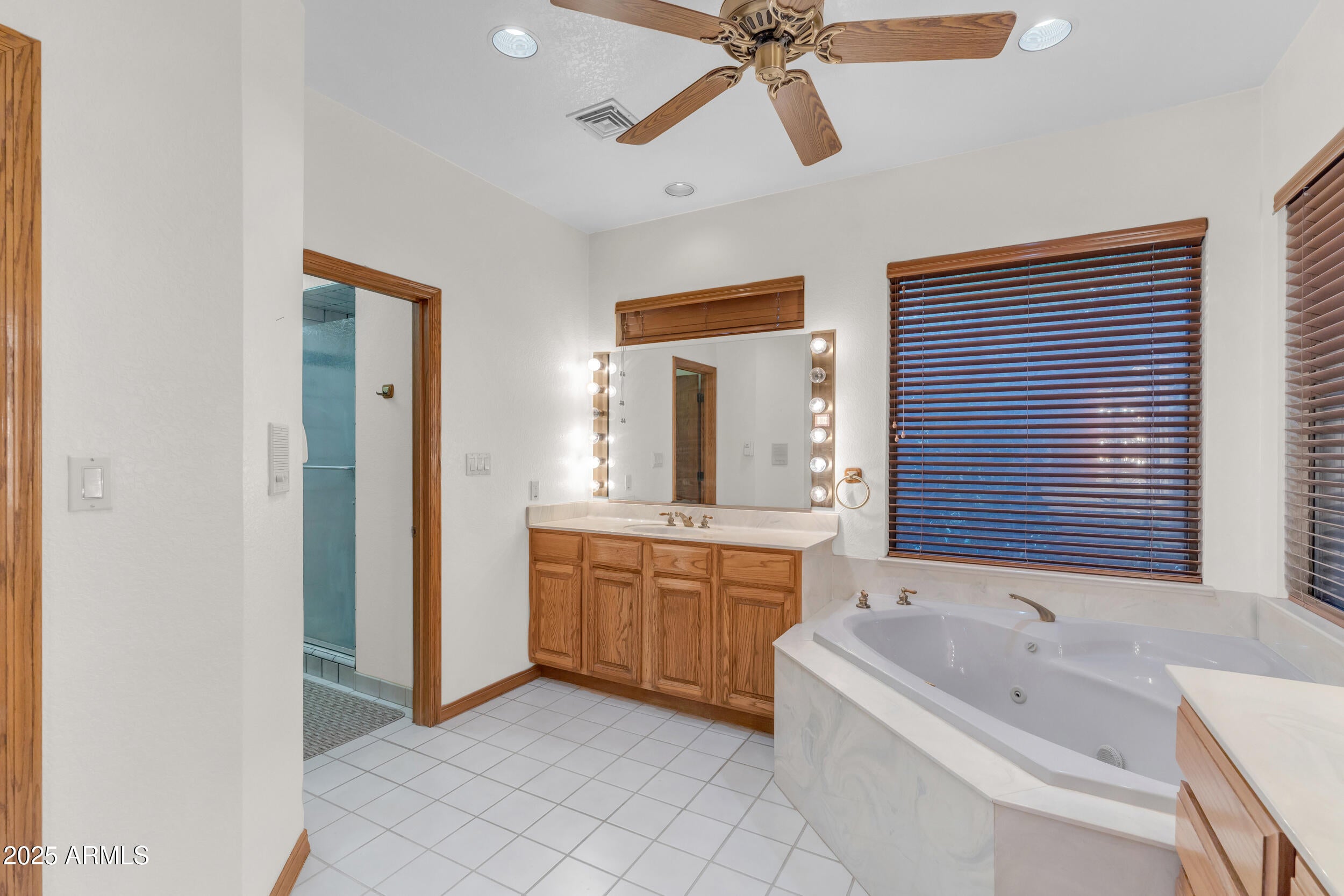 WARNER ESTATES - Residential