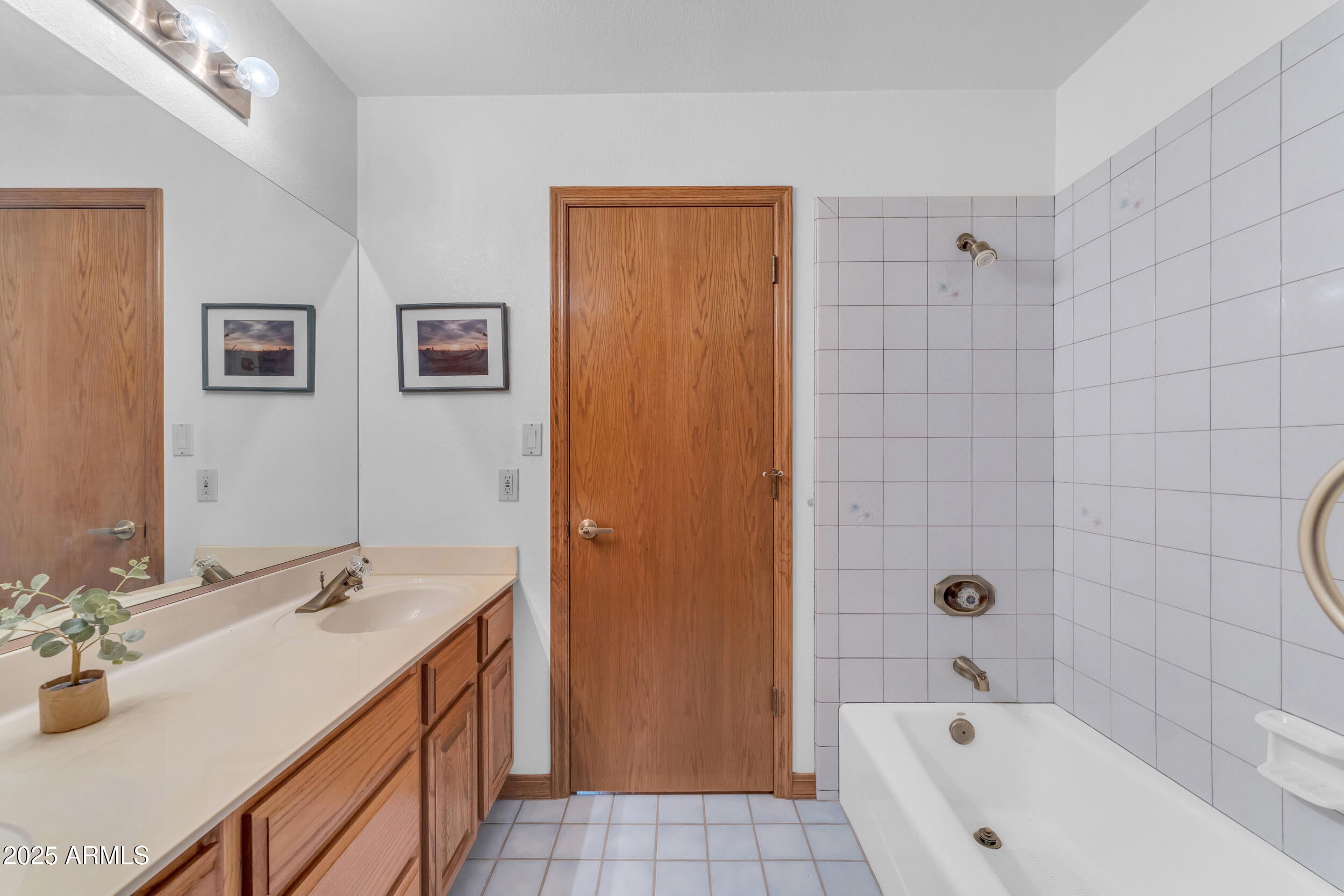 WARNER ESTATES - Residential