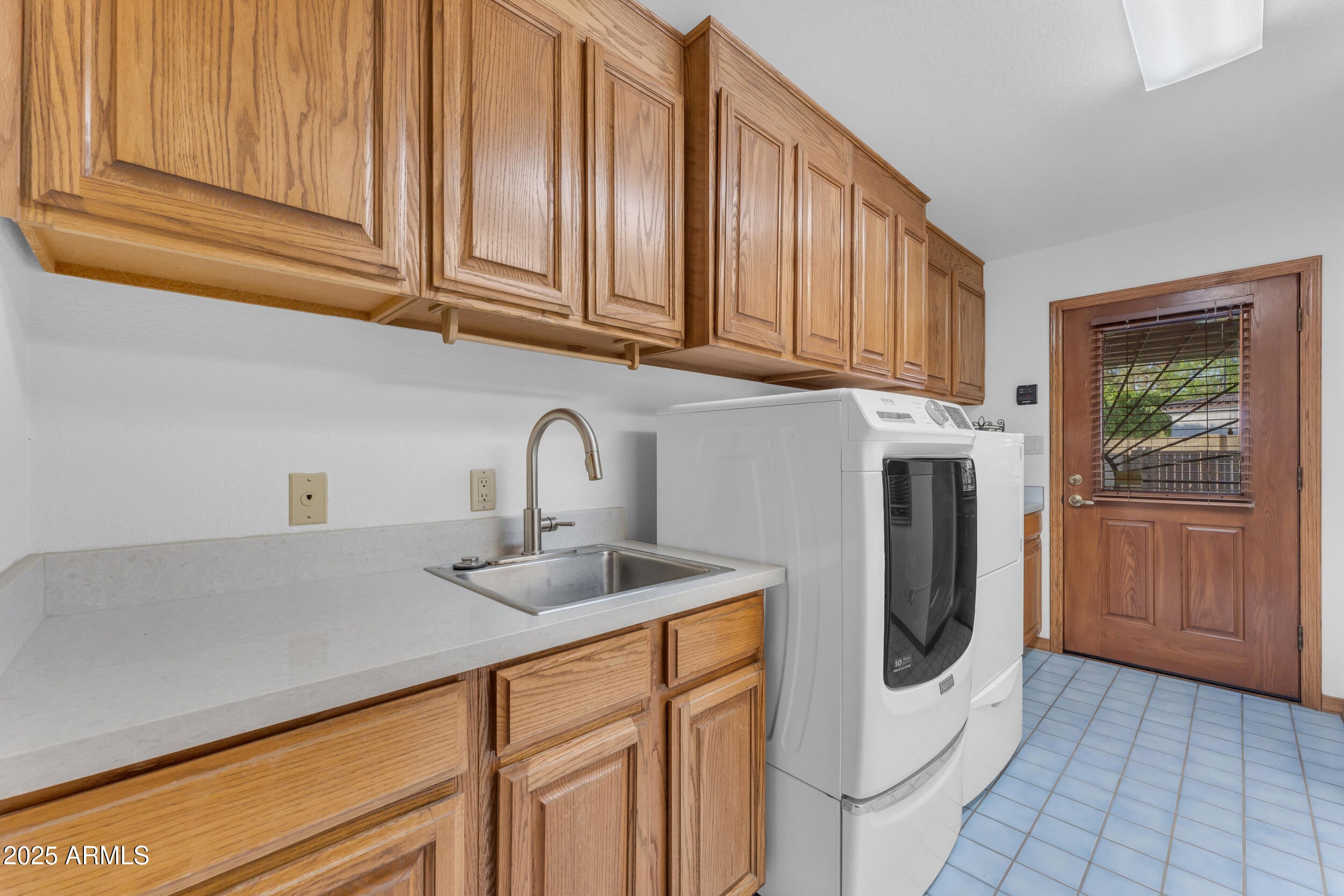 WARNER ESTATES - Residential