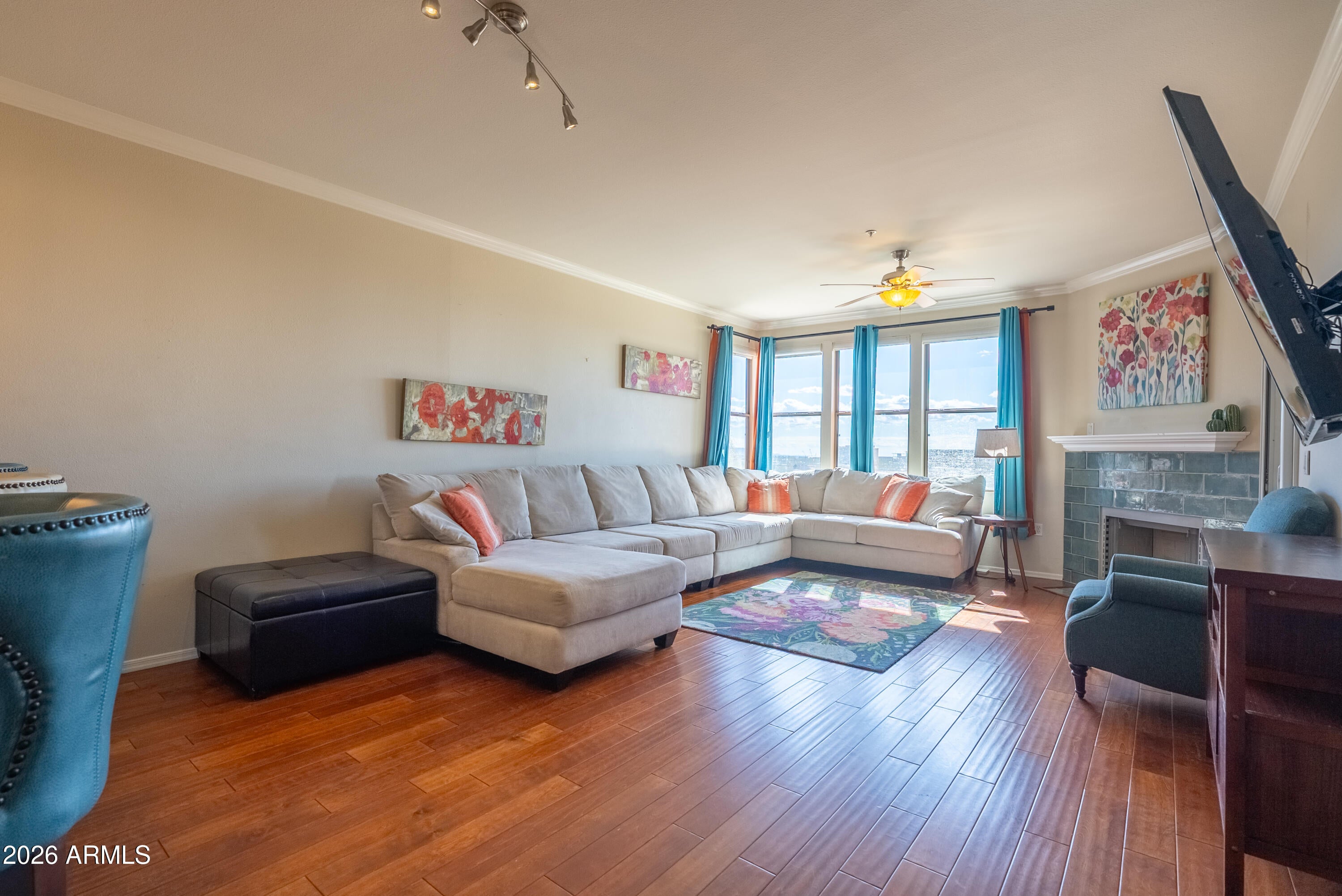 VENU AT GRAYHAWK CONDOMINIUM - Residential