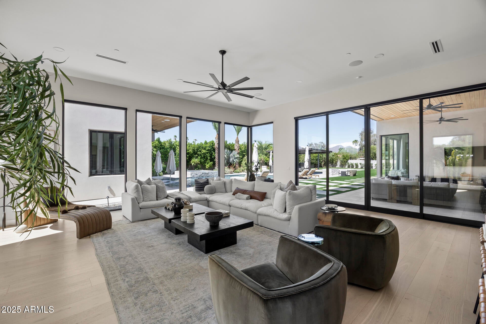 DESERT HILLS - Residential