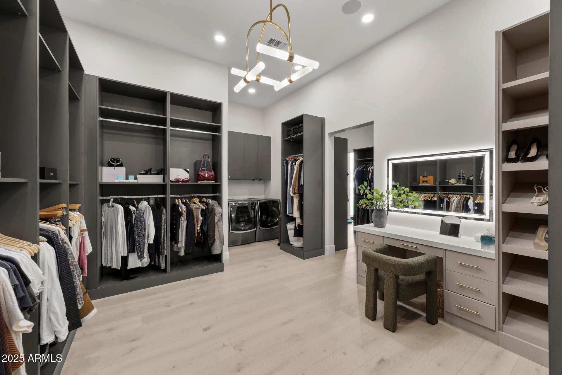 DESERT HILLS - Residential