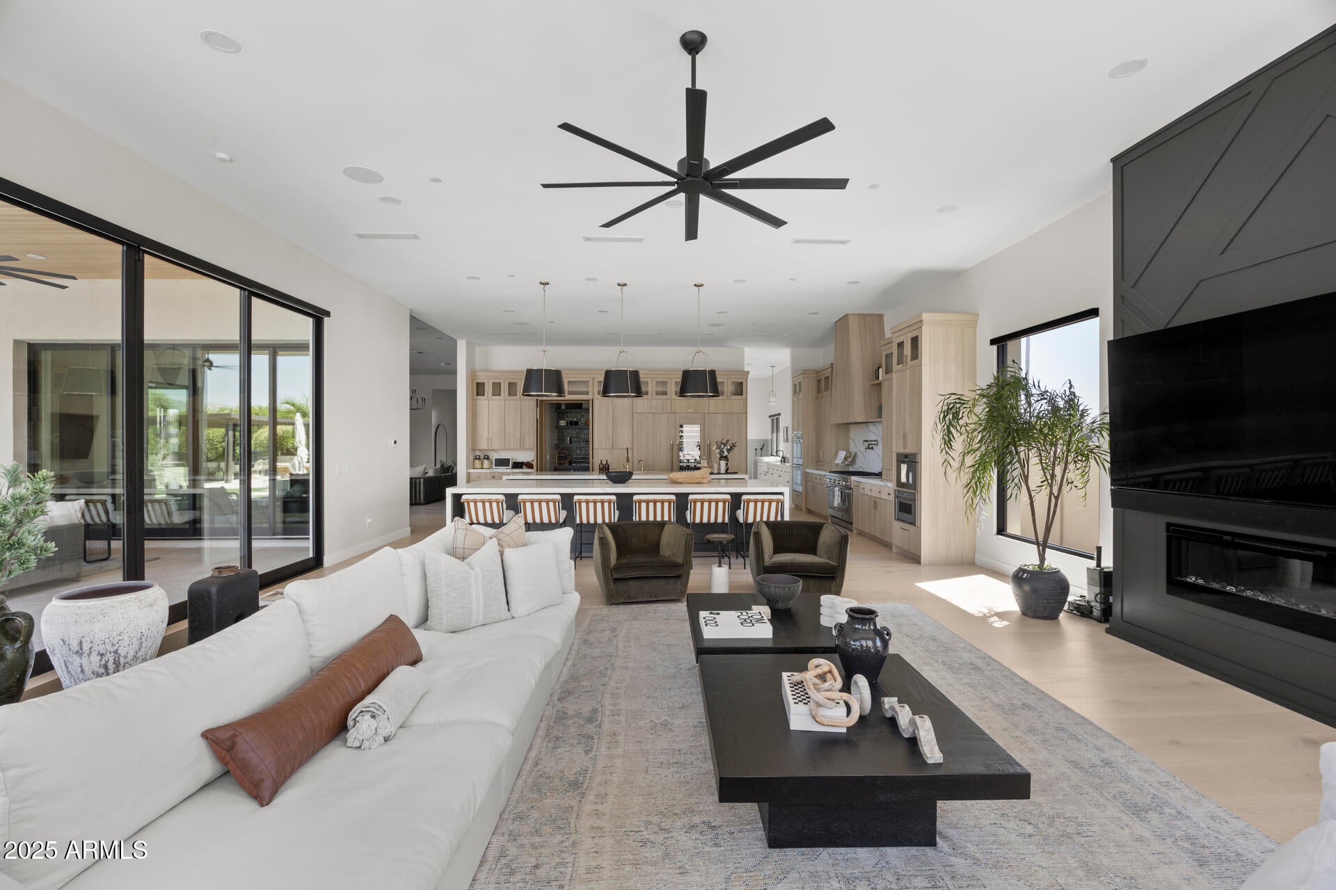 DESERT HILLS - Residential