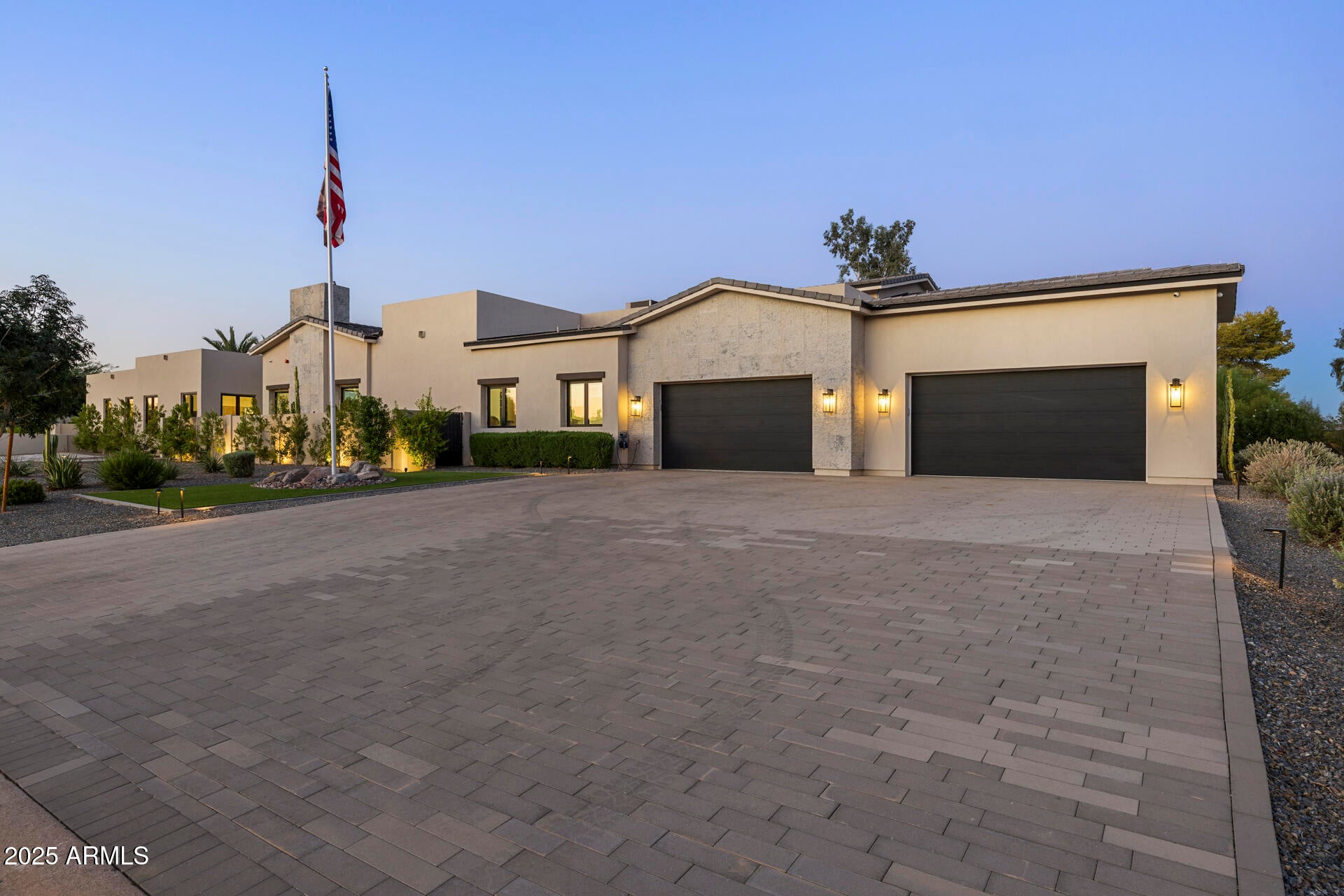 DESERT HILLS - Residential