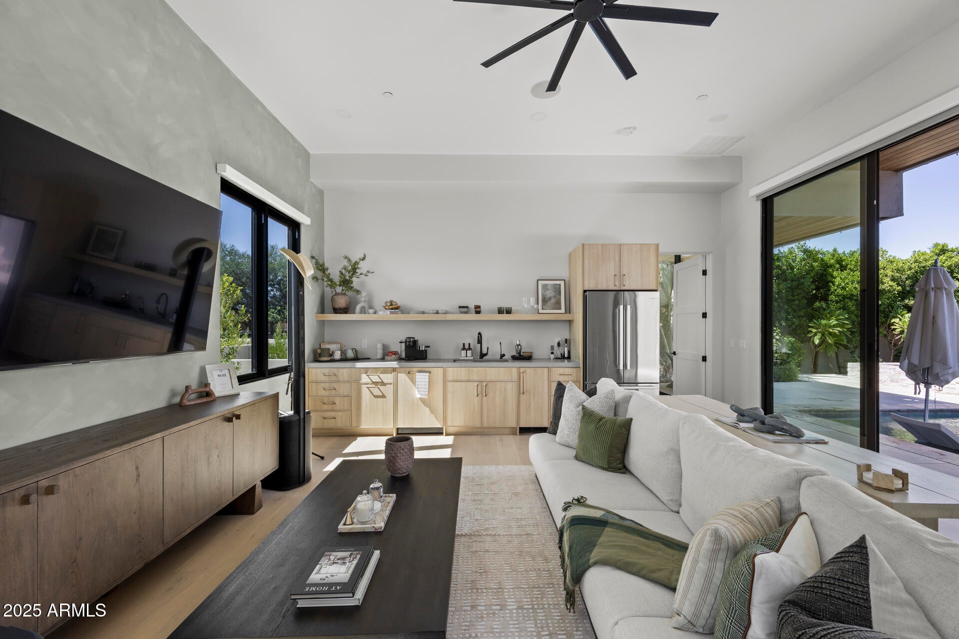 DESERT HILLS - Residential