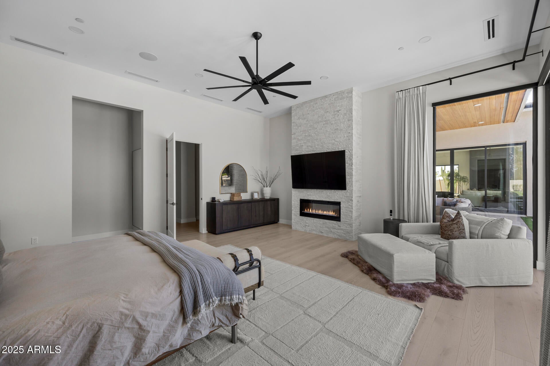 DESERT HILLS - Residential