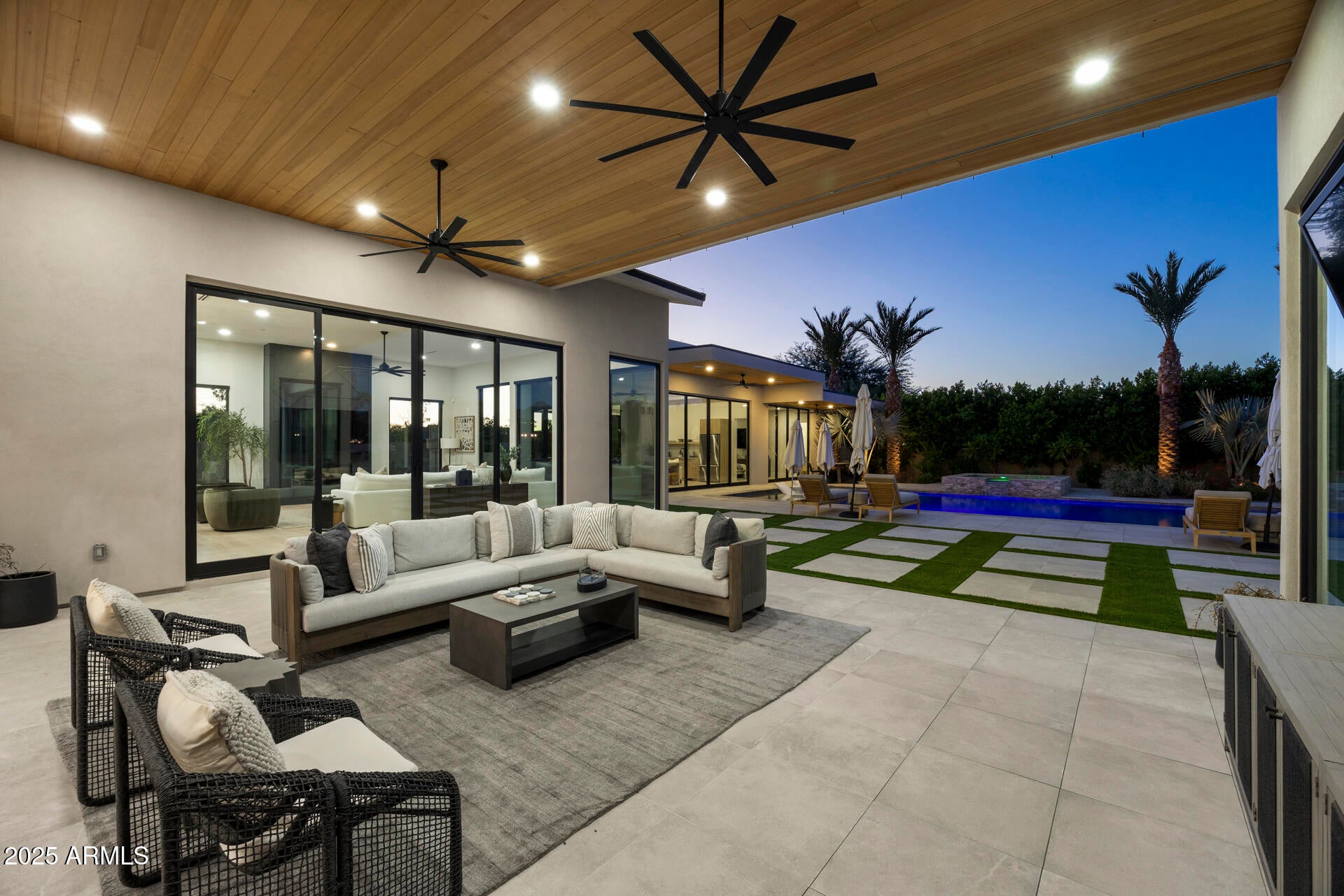 DESERT HILLS - Residential