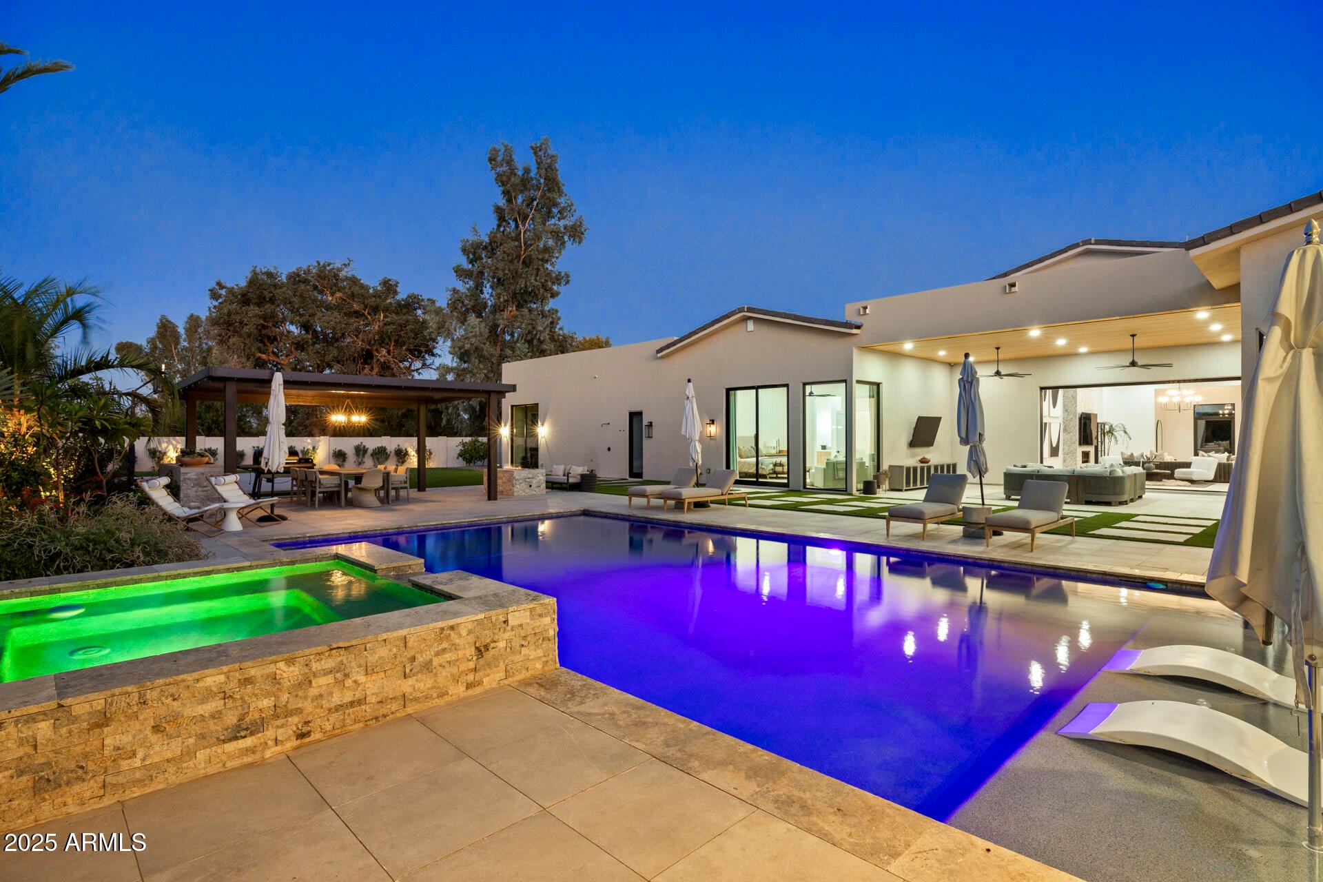 DESERT HILLS - Residential