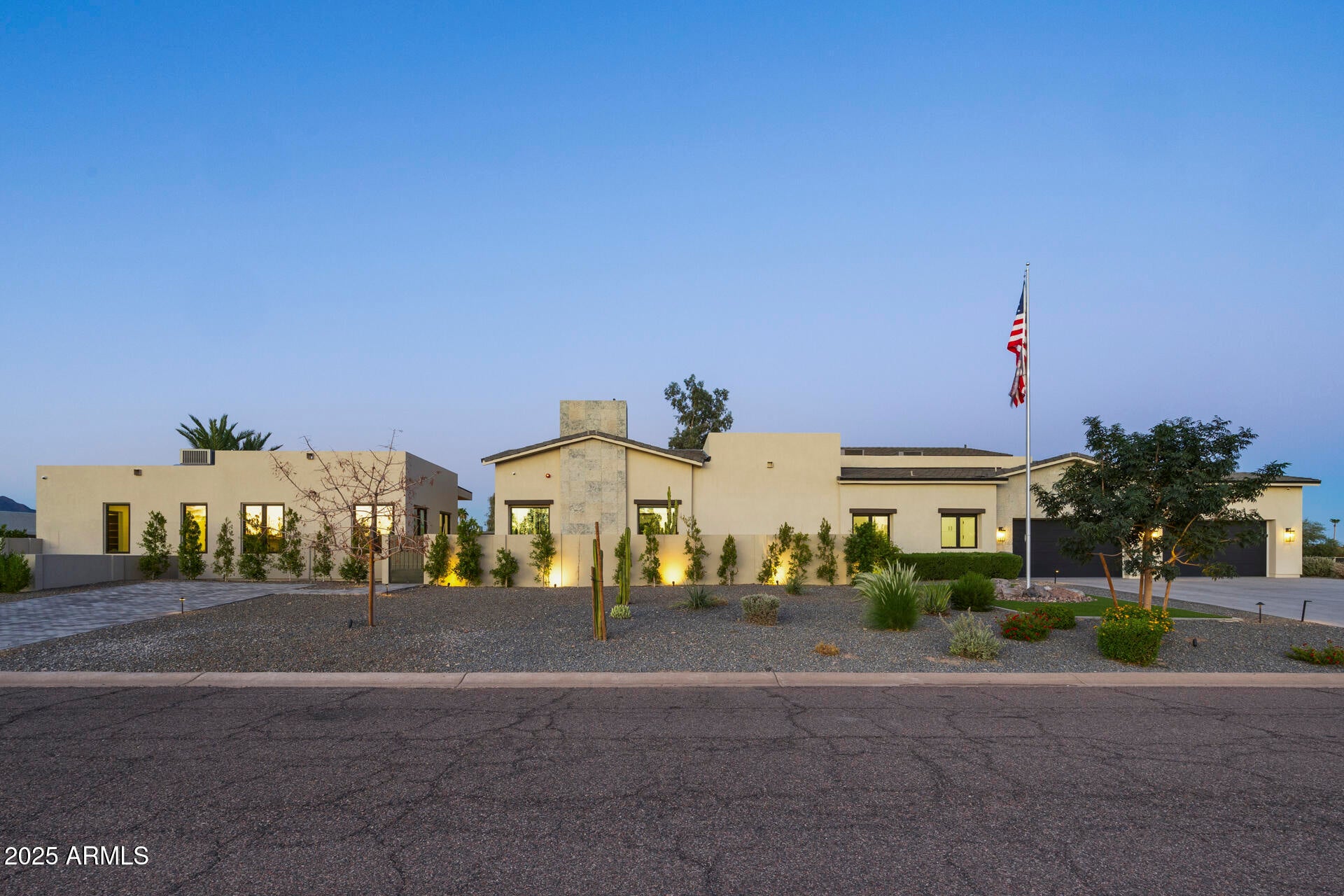 DESERT HILLS - Residential