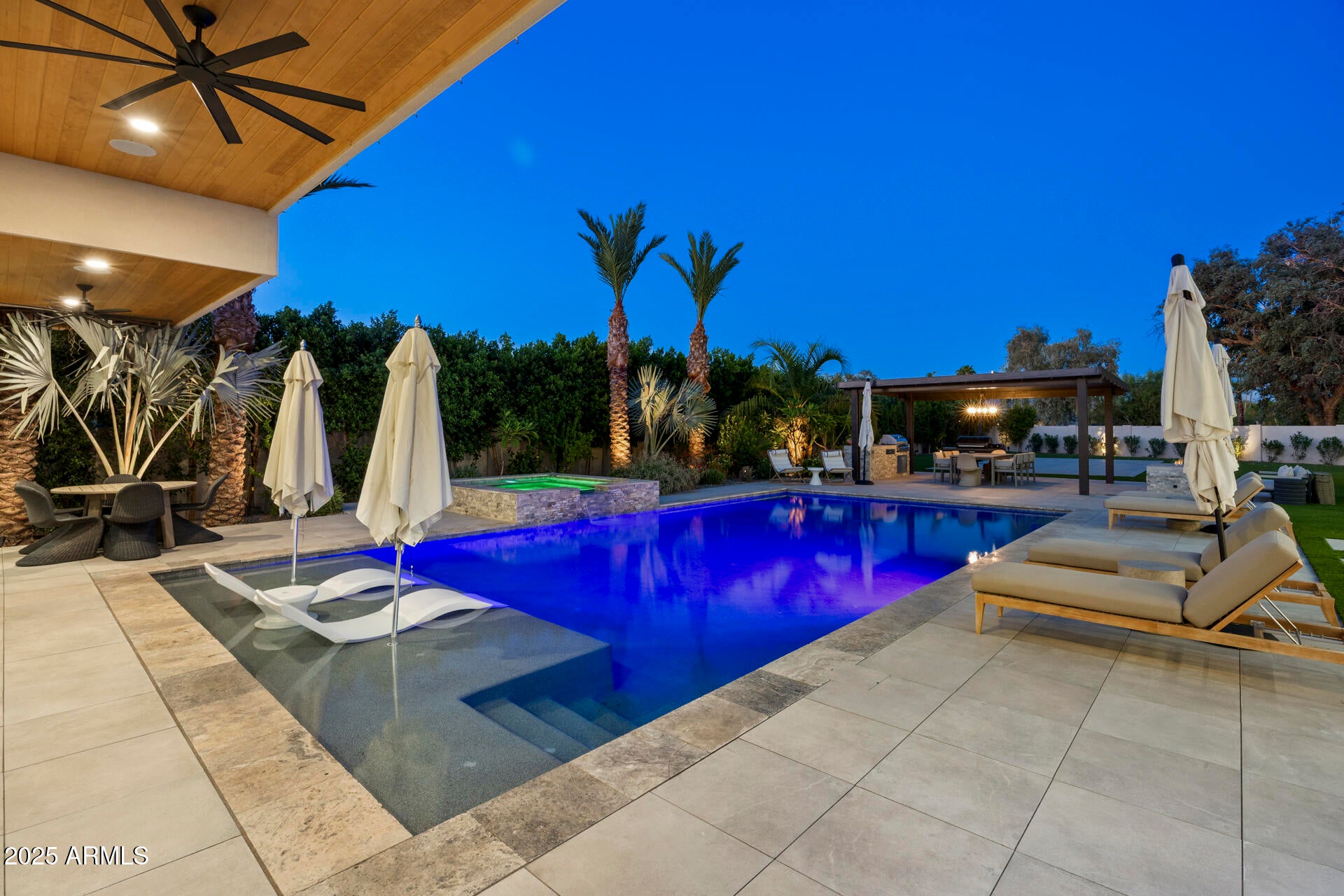 DESERT HILLS - Residential
