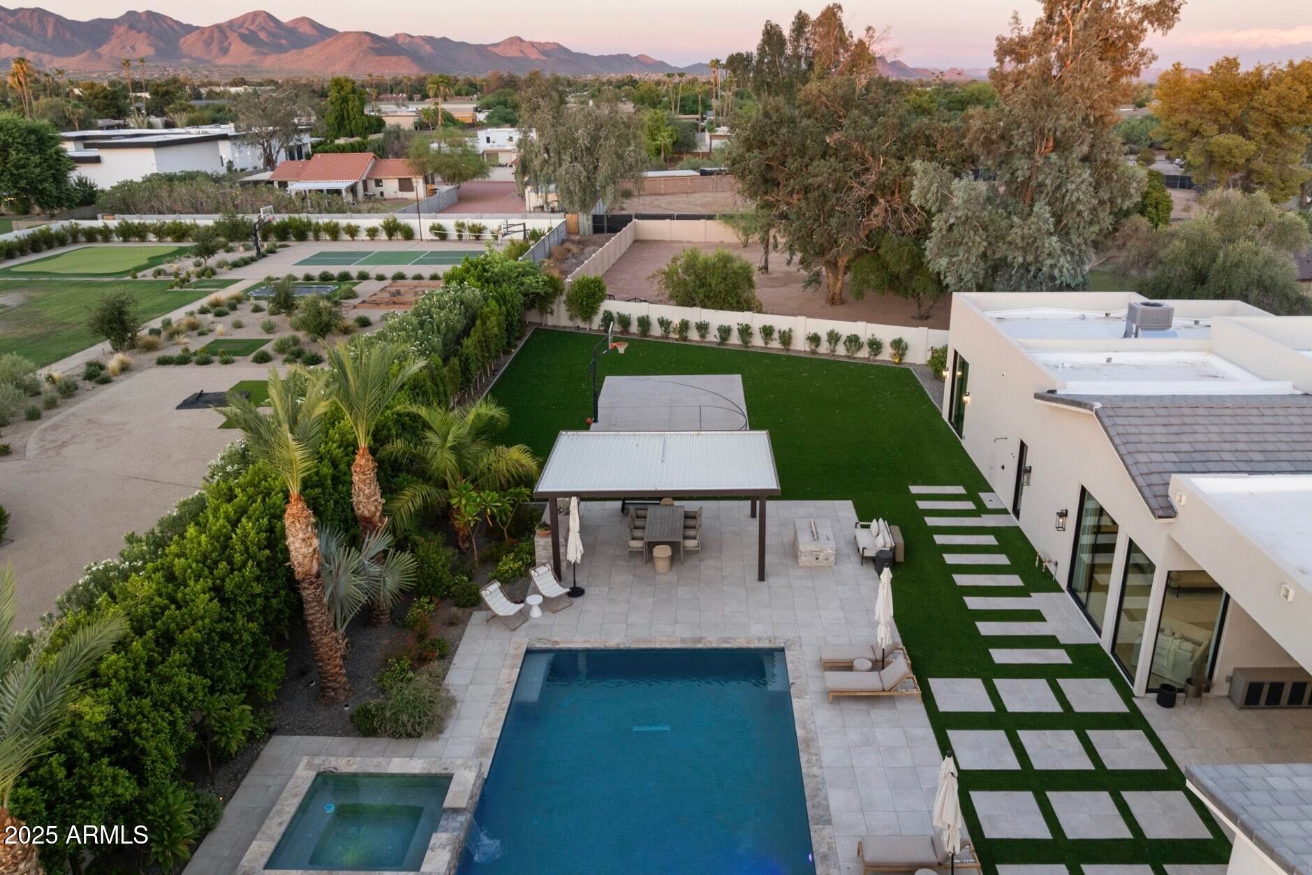 DESERT HILLS - Residential