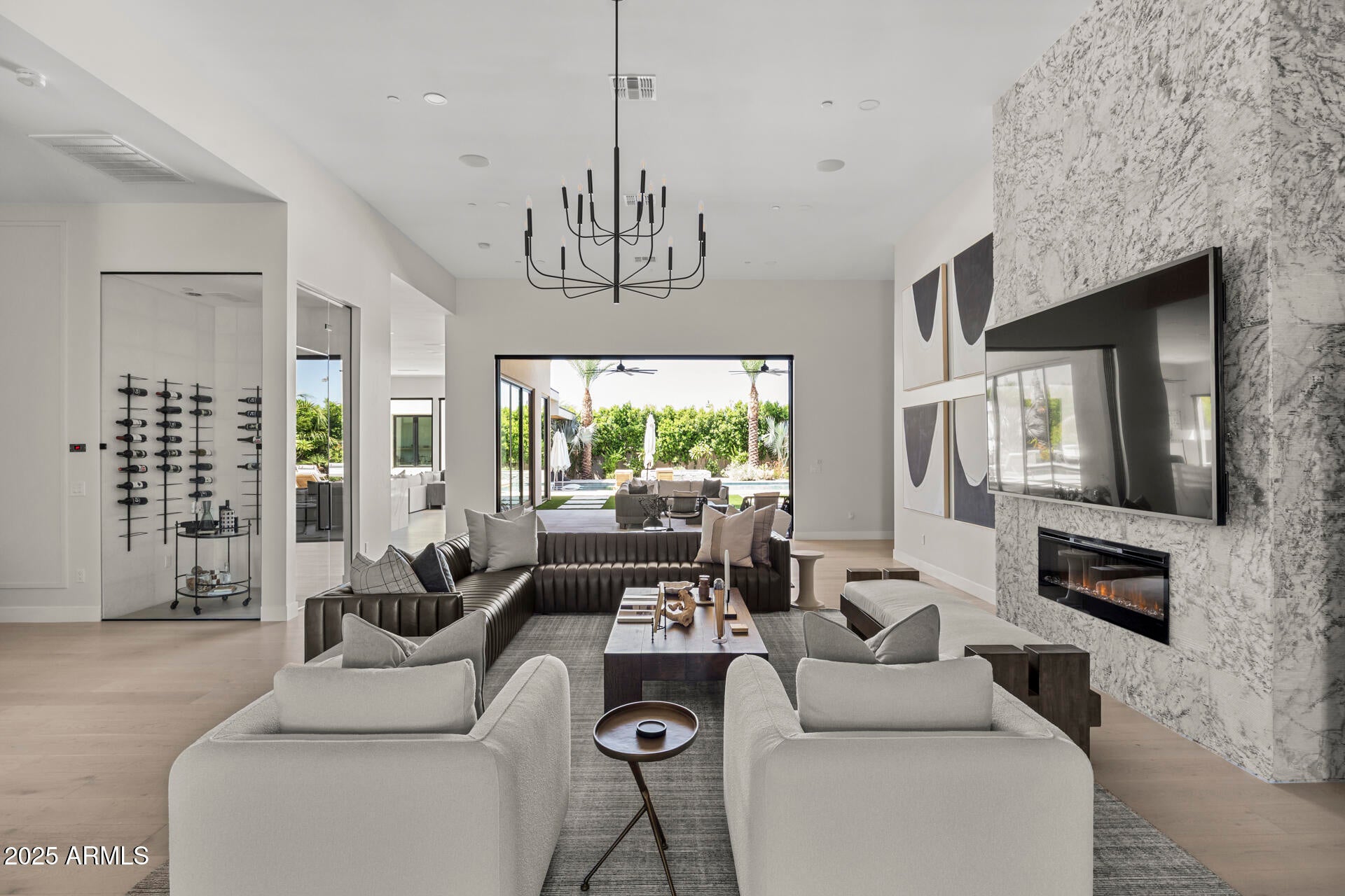 DESERT HILLS - Residential