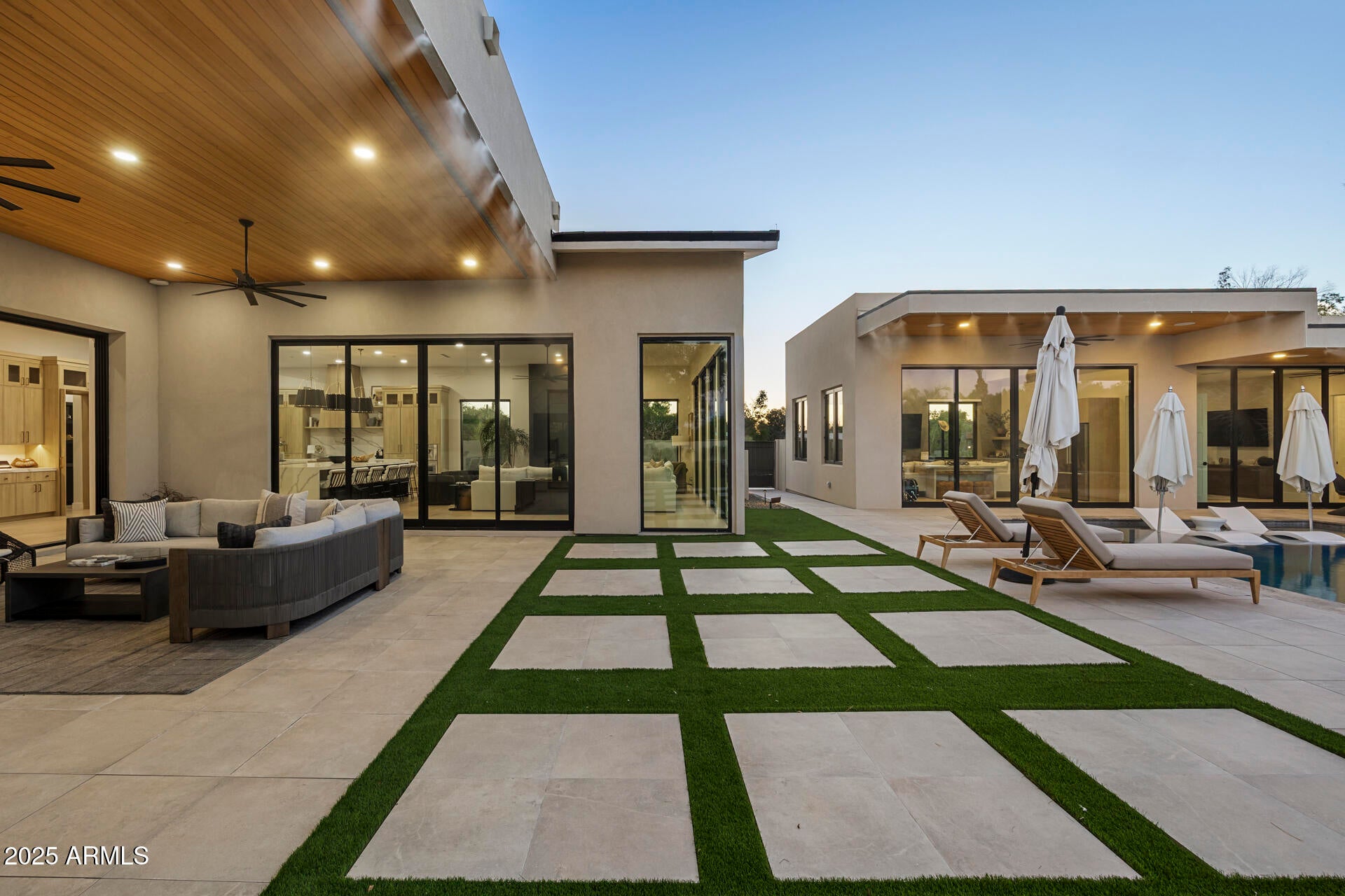DESERT HILLS - Residential
