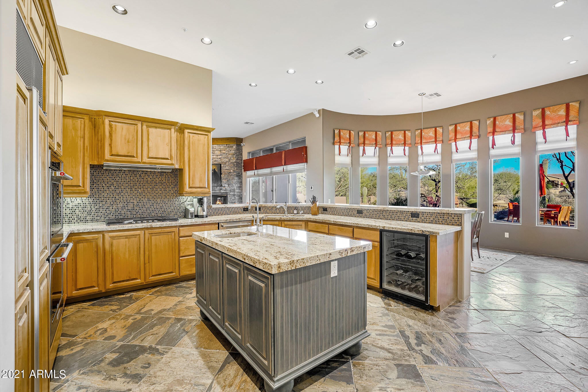 SAGUARO HIGHLANDS - Residential