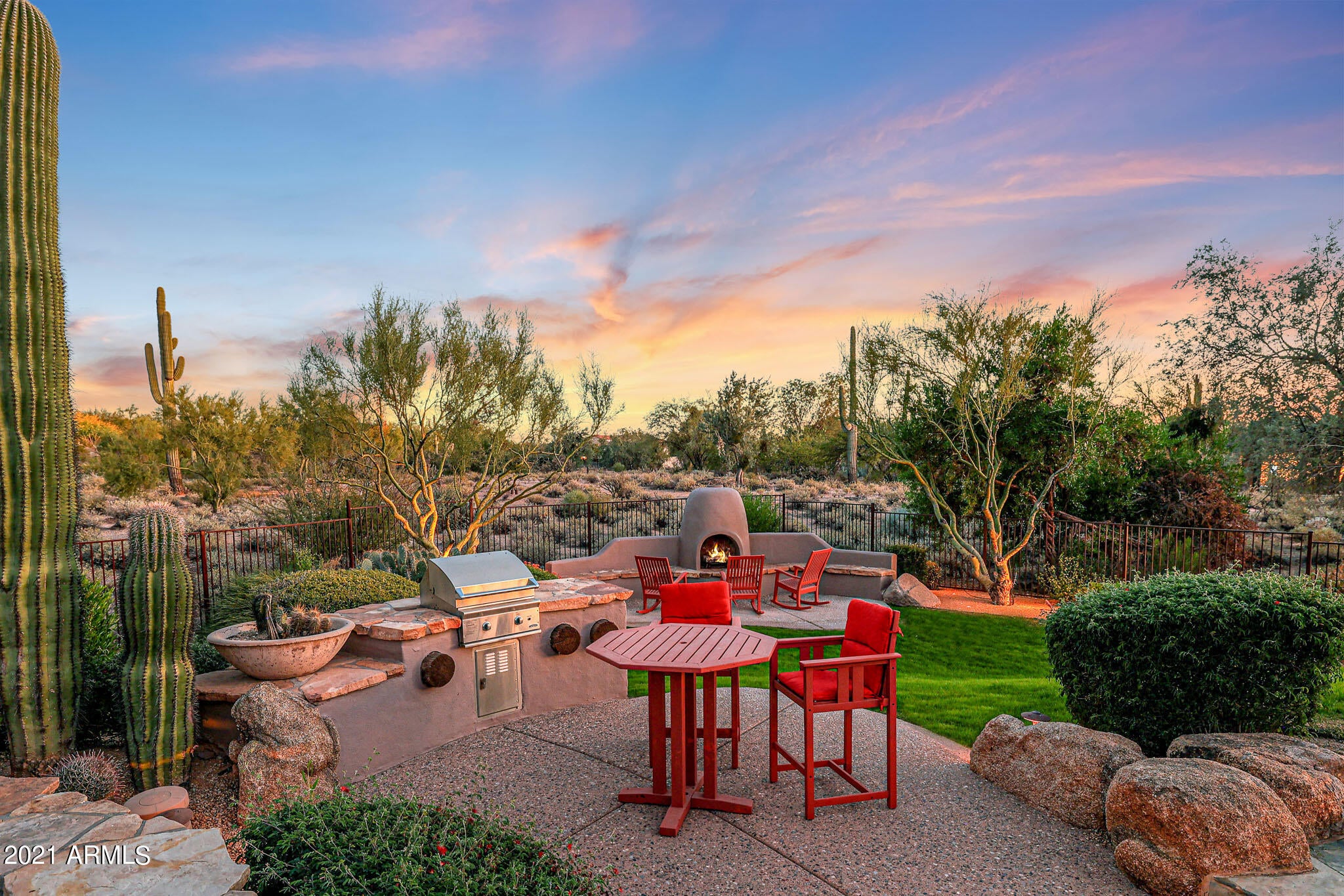 SAGUARO HIGHLANDS - Residential