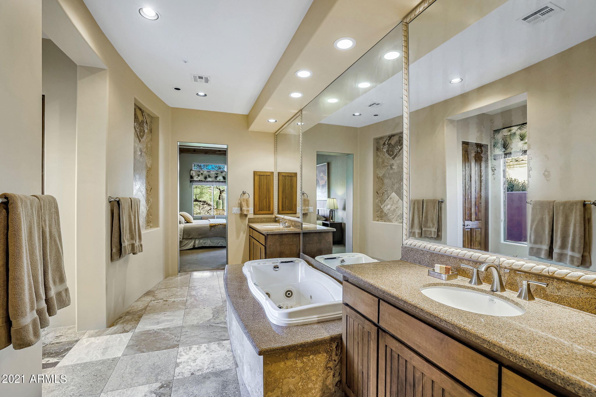 SAGUARO HIGHLANDS - Residential