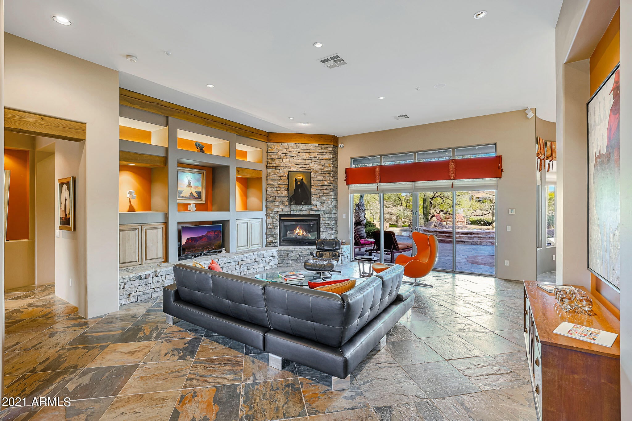 SAGUARO HIGHLANDS - Residential