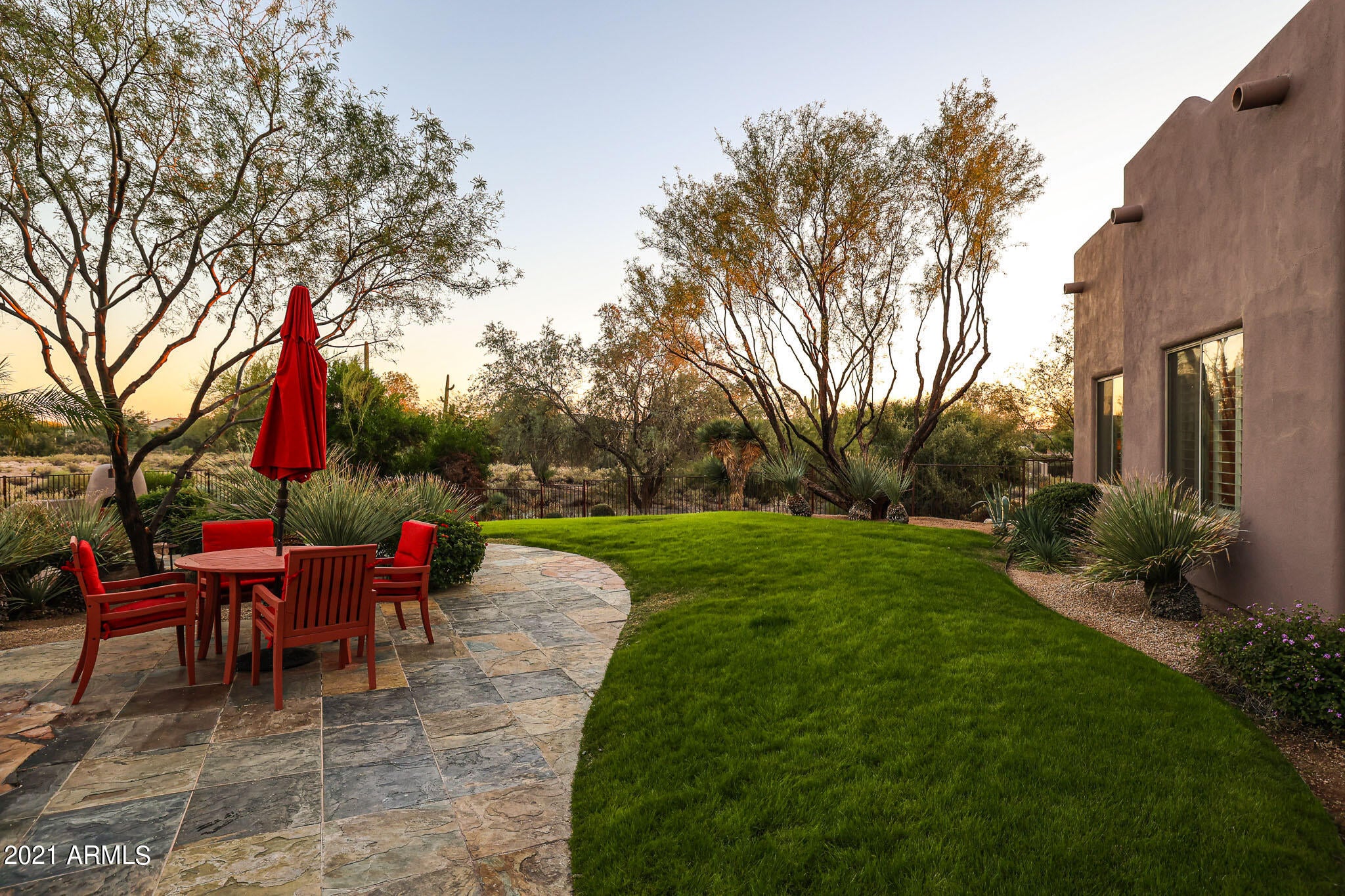 SAGUARO HIGHLANDS - Residential
