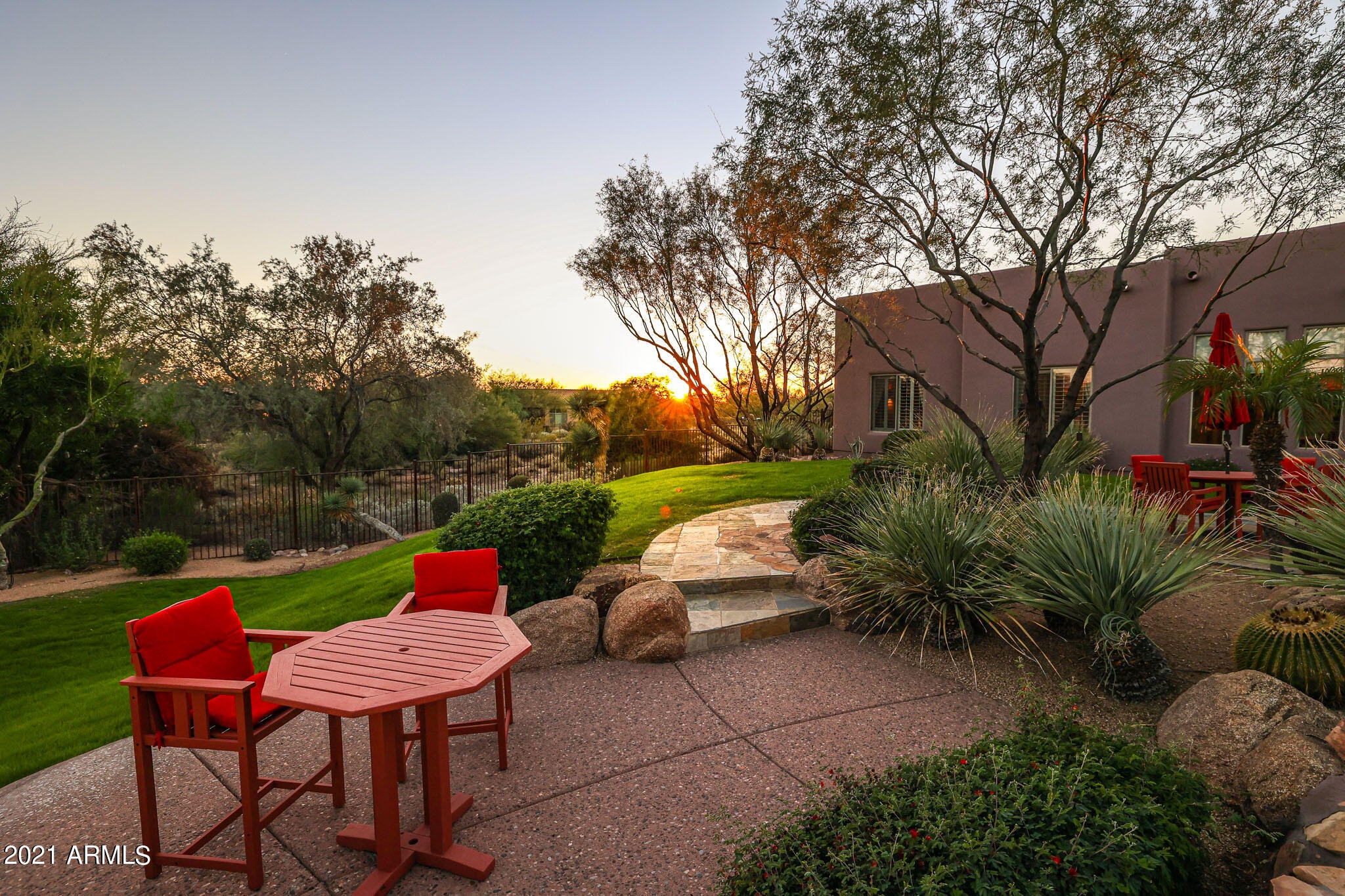 SAGUARO HIGHLANDS - Residential
