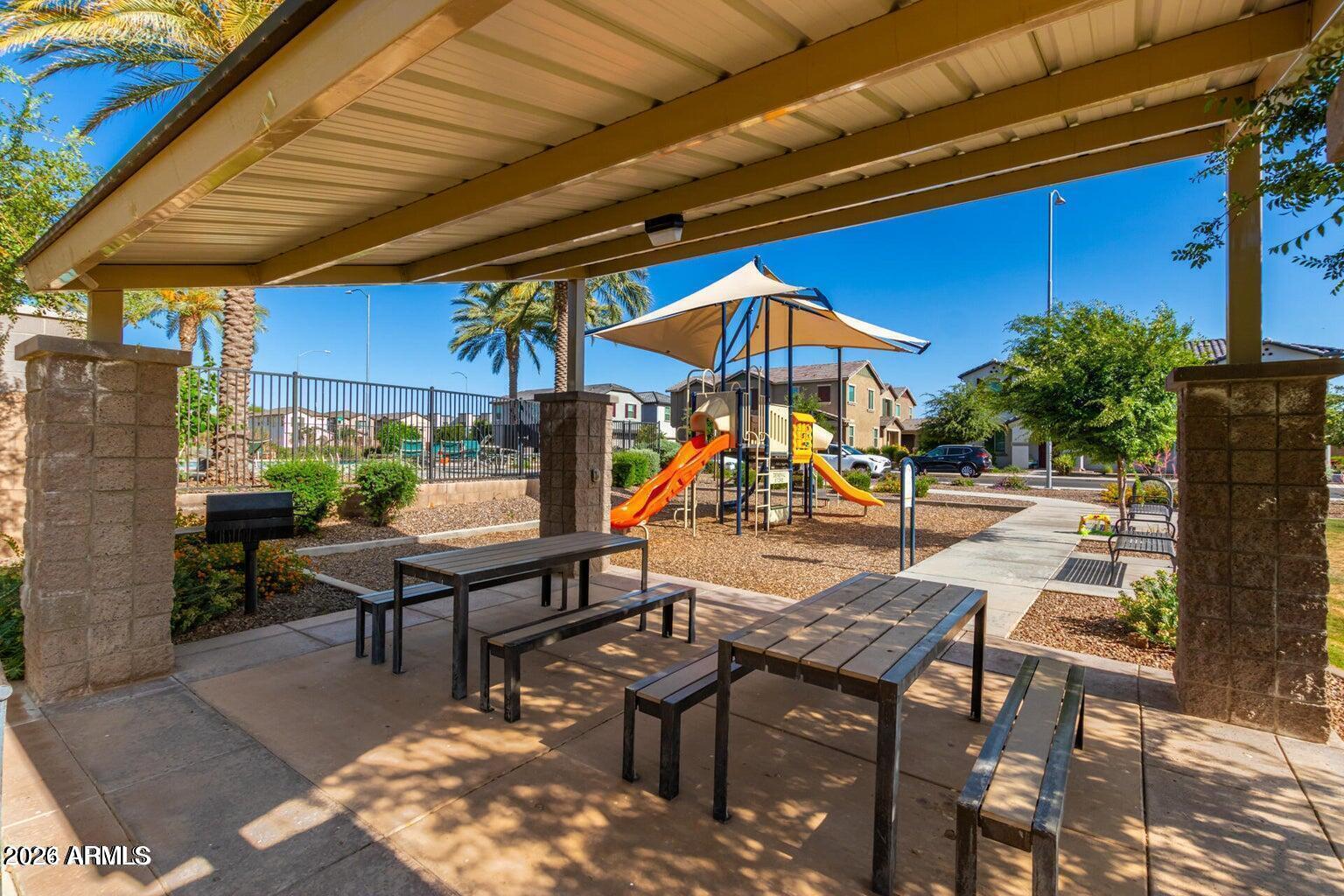 HERITAGE CROSSING - Residential