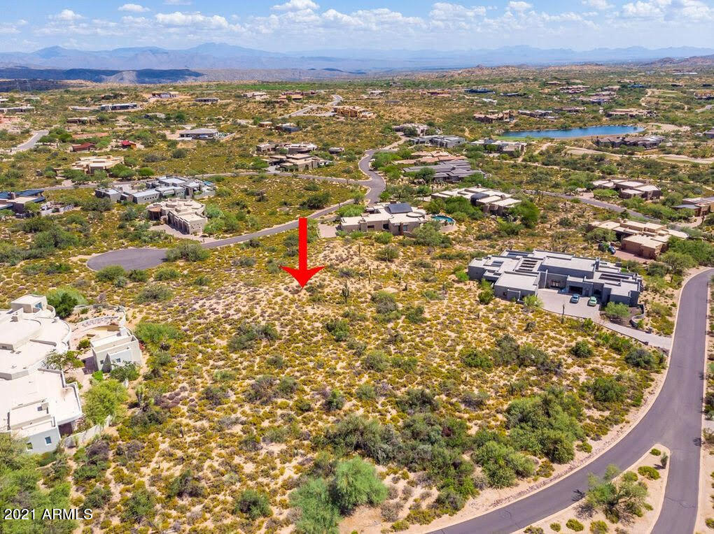 DESERT MOUNTAIN - Land