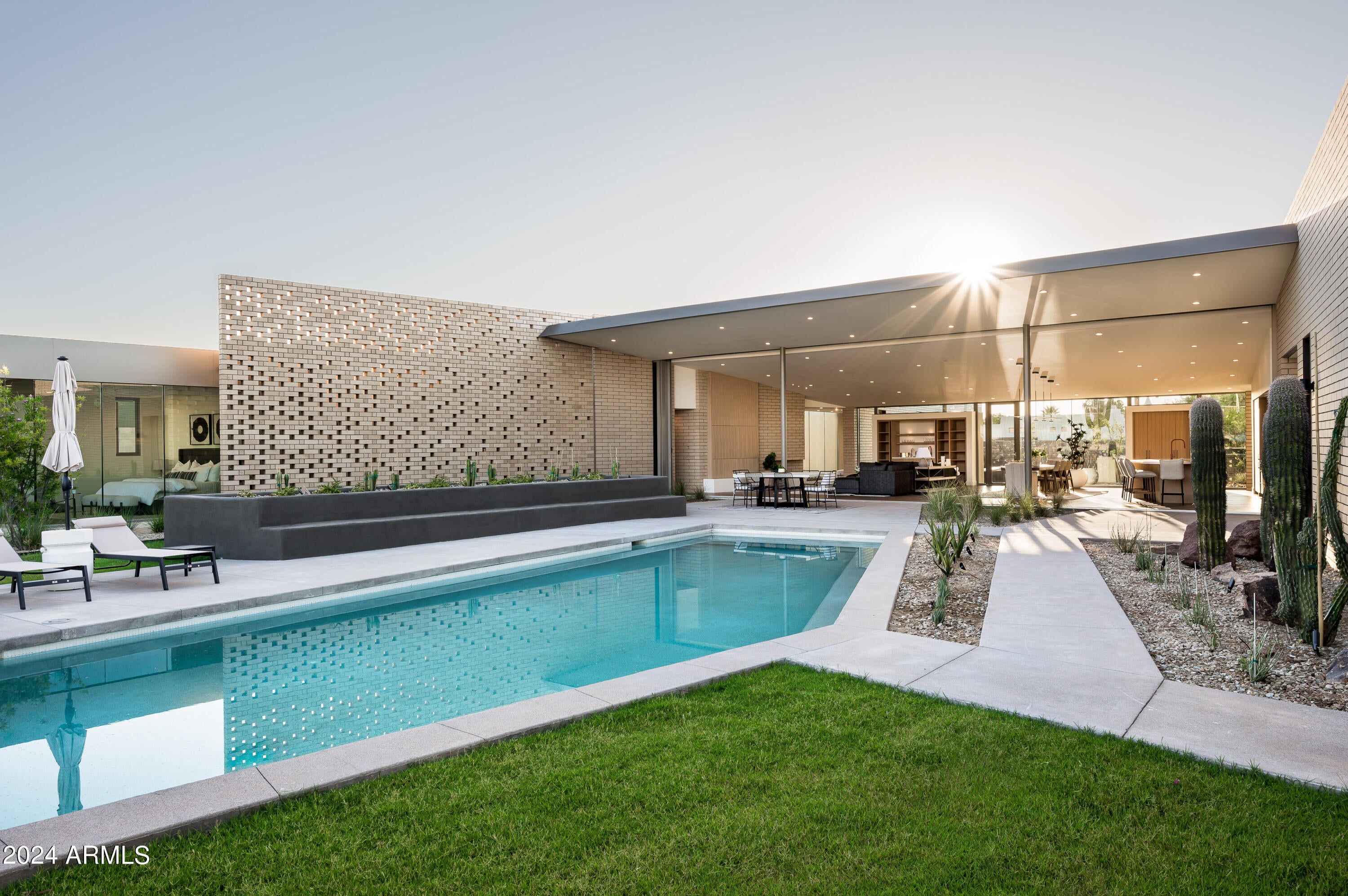 CAMELBACK LANDS - Residential