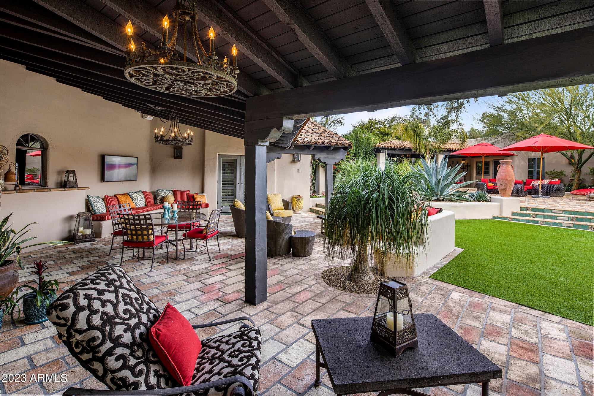 CINCO SOLES - Residential